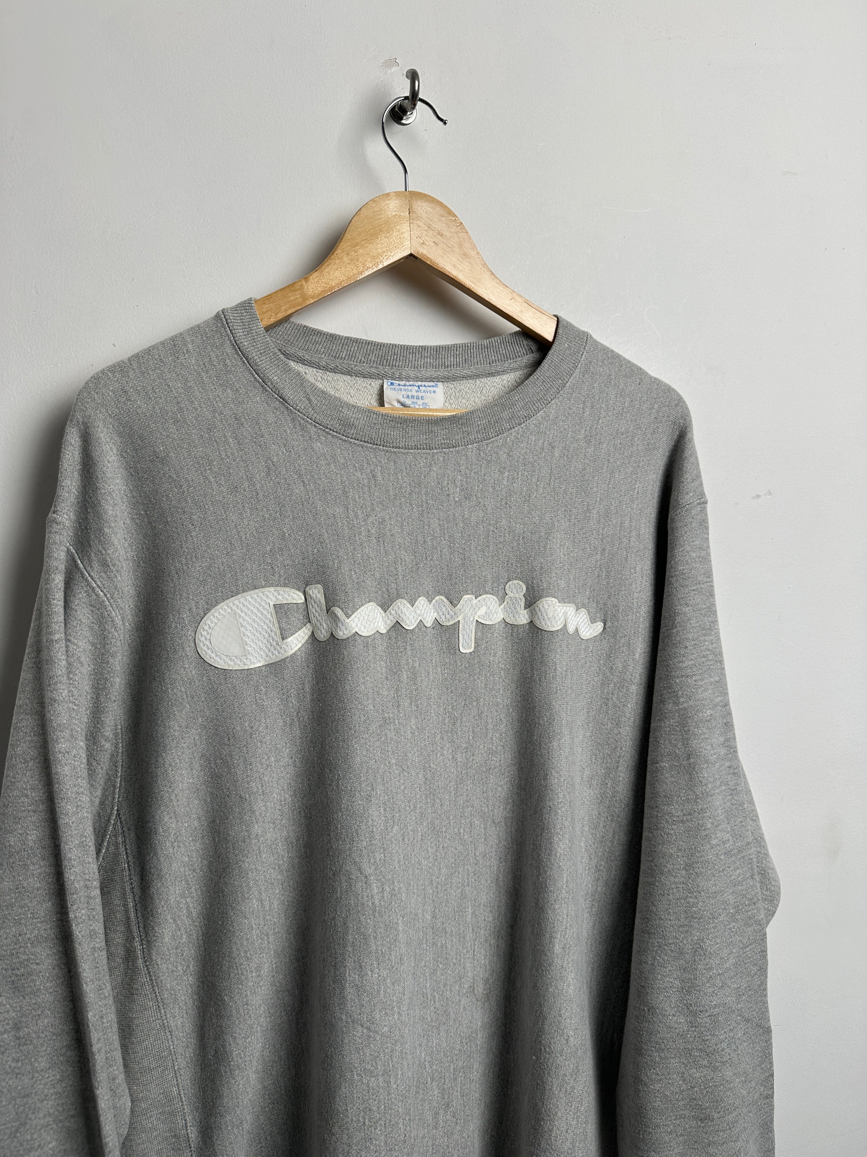 CHAMPION Grey Sweater - thrift.mt