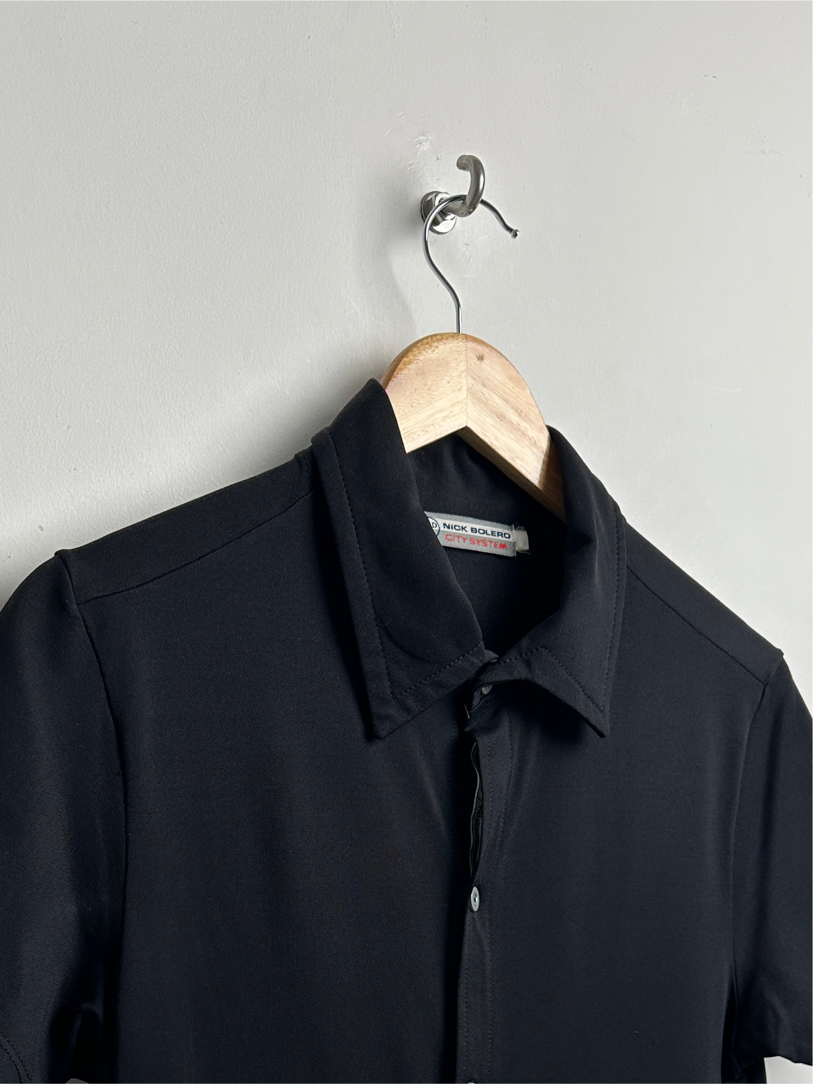 NICK BOLERO slim fit short sleeve shirt in black