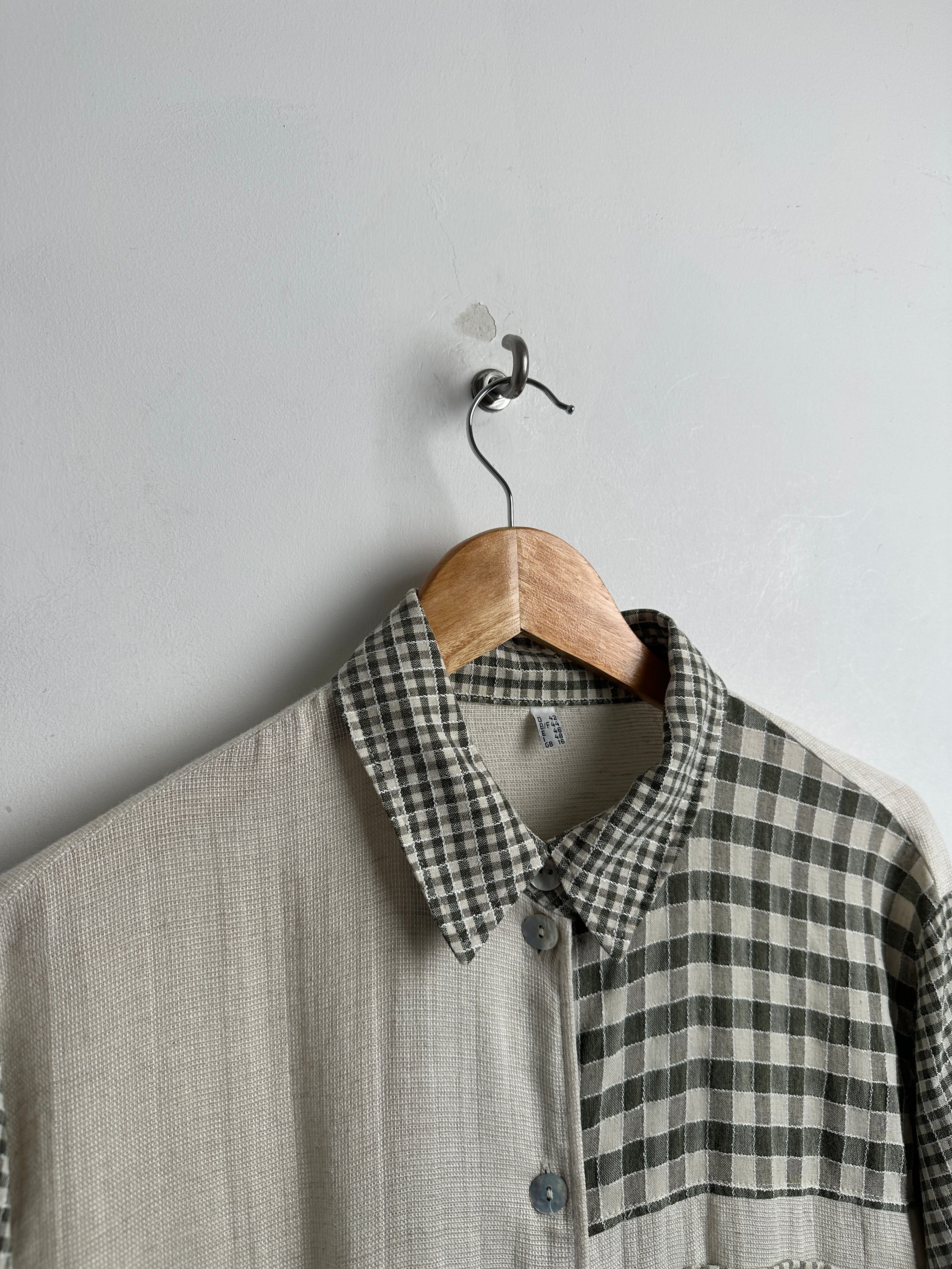Short sleeved shirt in cream and plaid