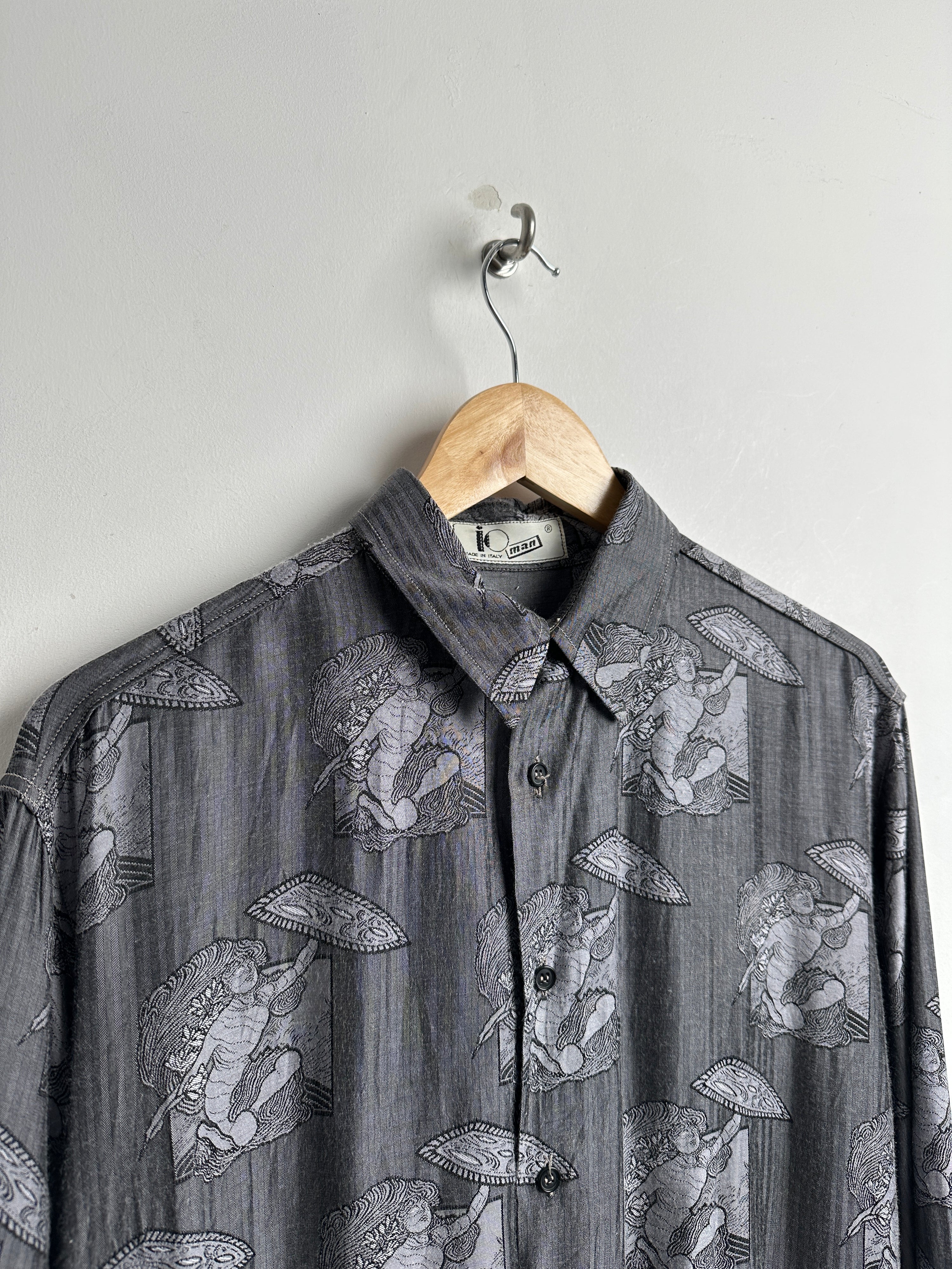 Vintage shirt with surfer lady in grey - thrift.mt