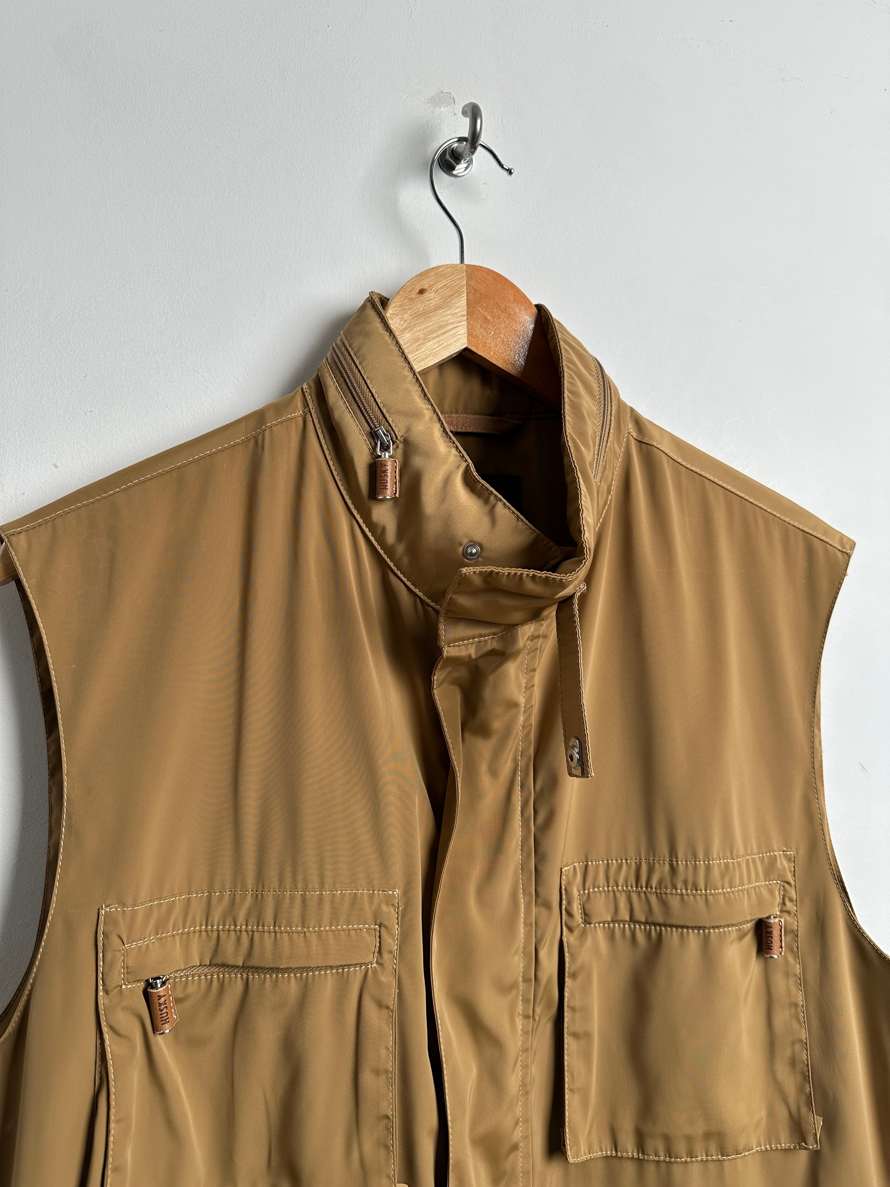 HUSKY VEST IN CARAMEL BROWN - thrift.mt