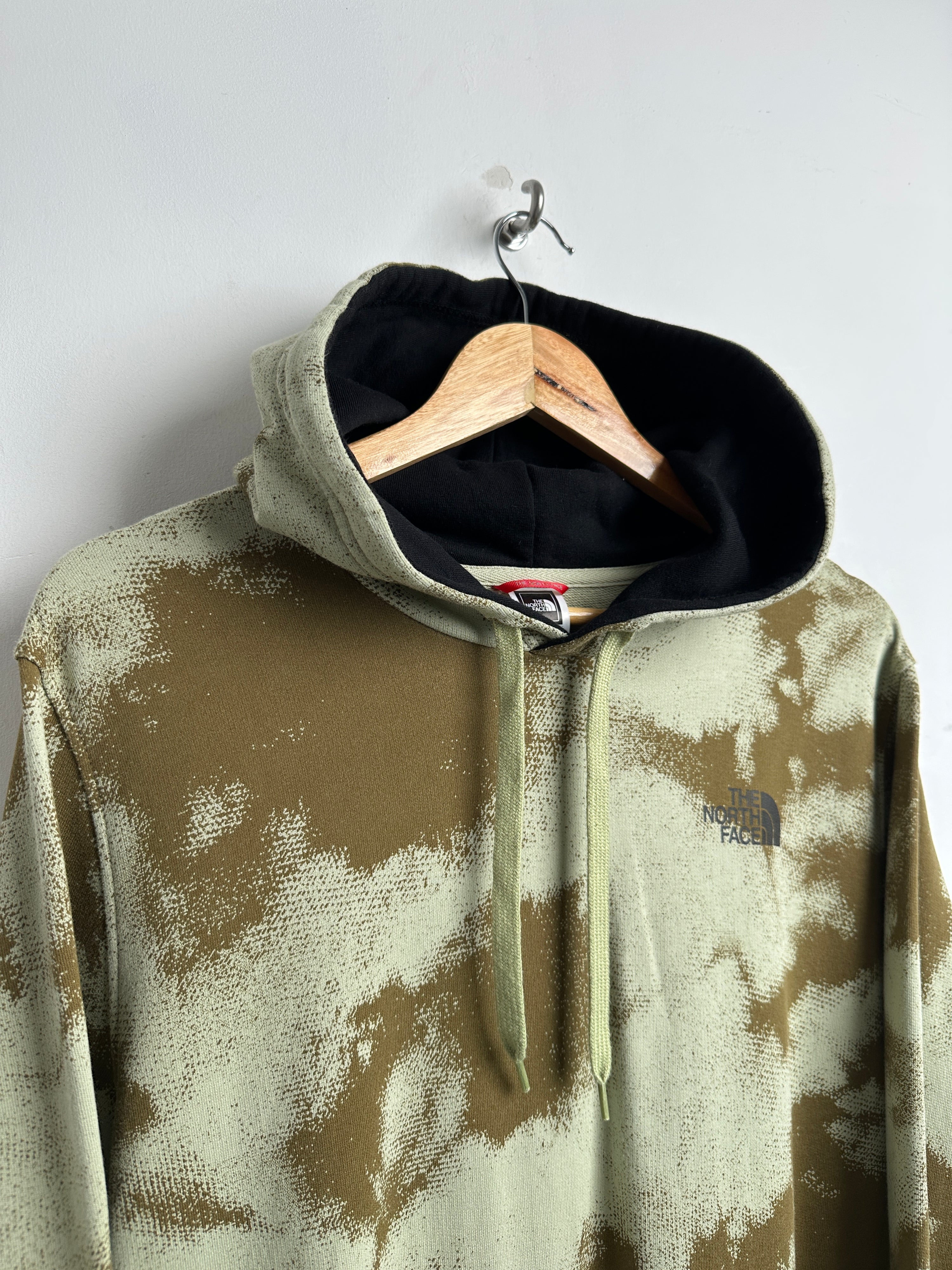 THE NORTH FACE HOODIE - thrift.mt