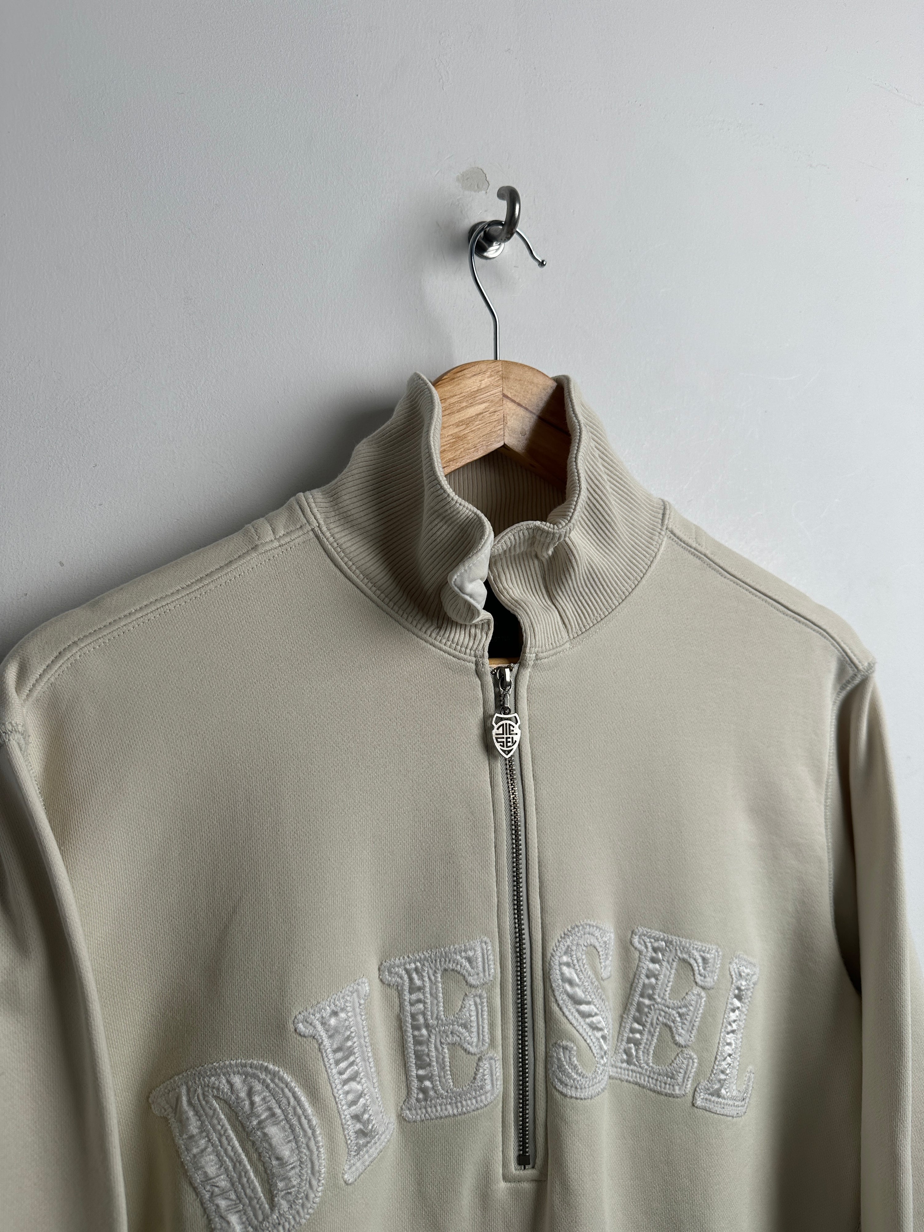 DIESEL vintage sweater in white - thrift.mt