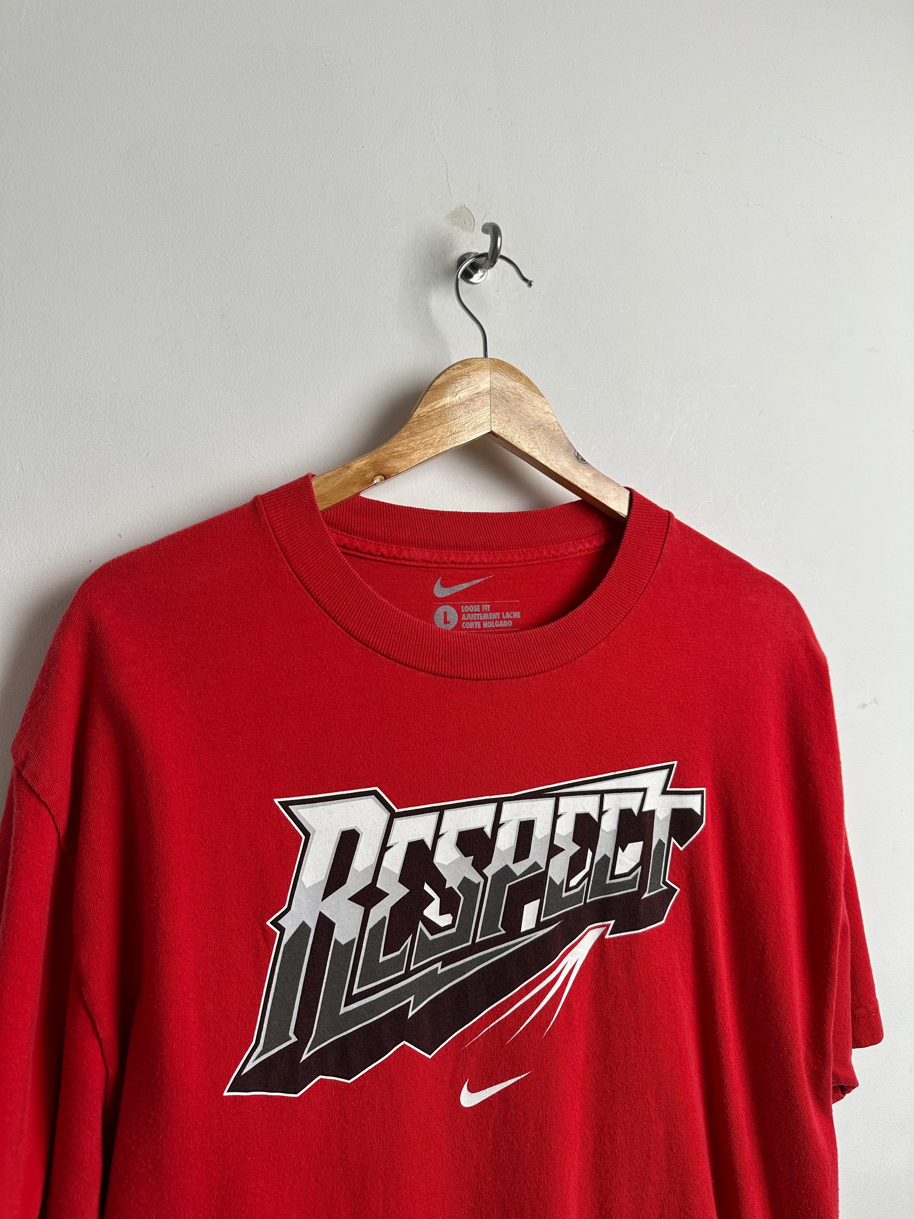 NIKE Respect tee in red - thrift.mt