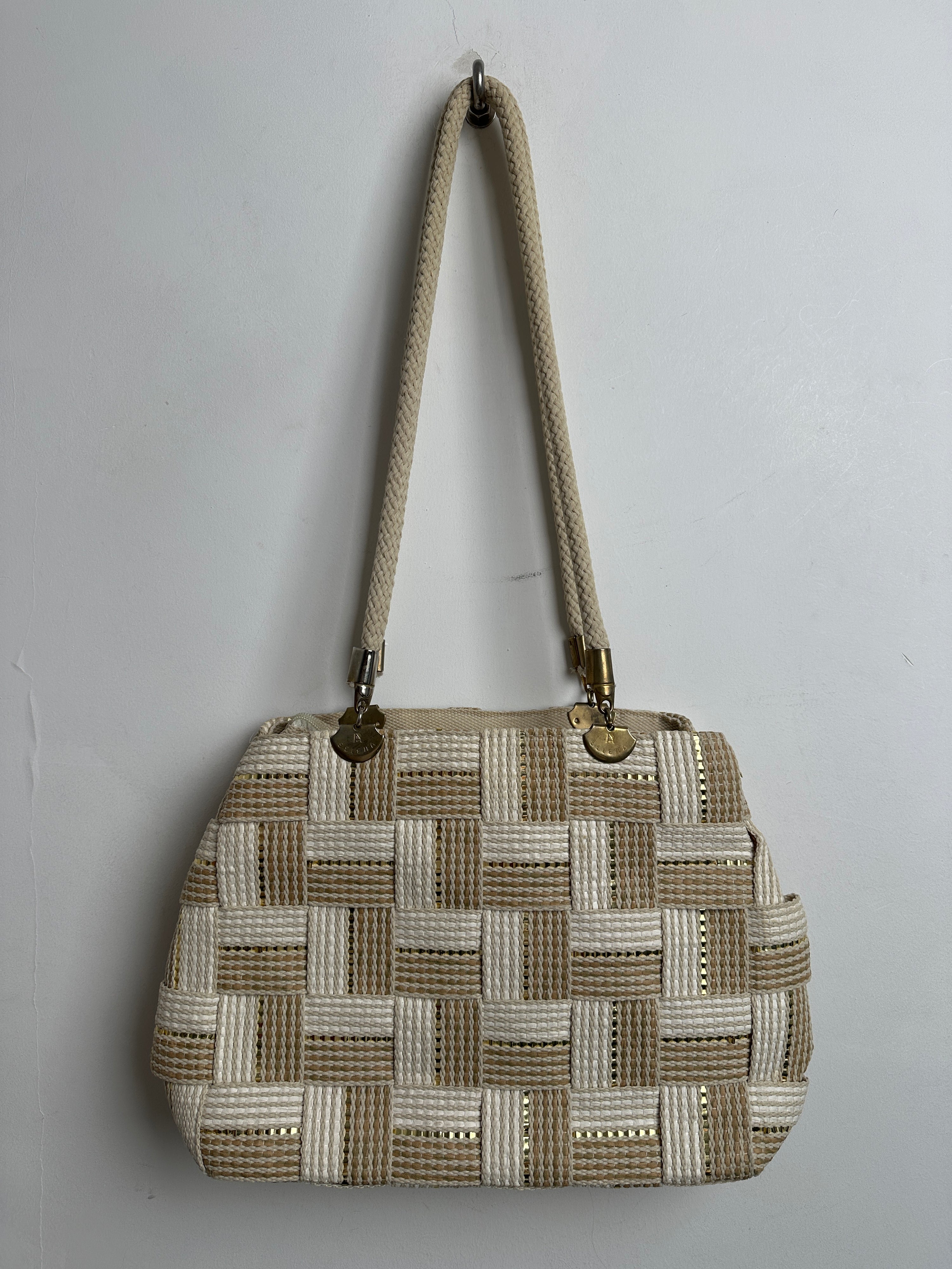 BAG #67 - thrift.mt