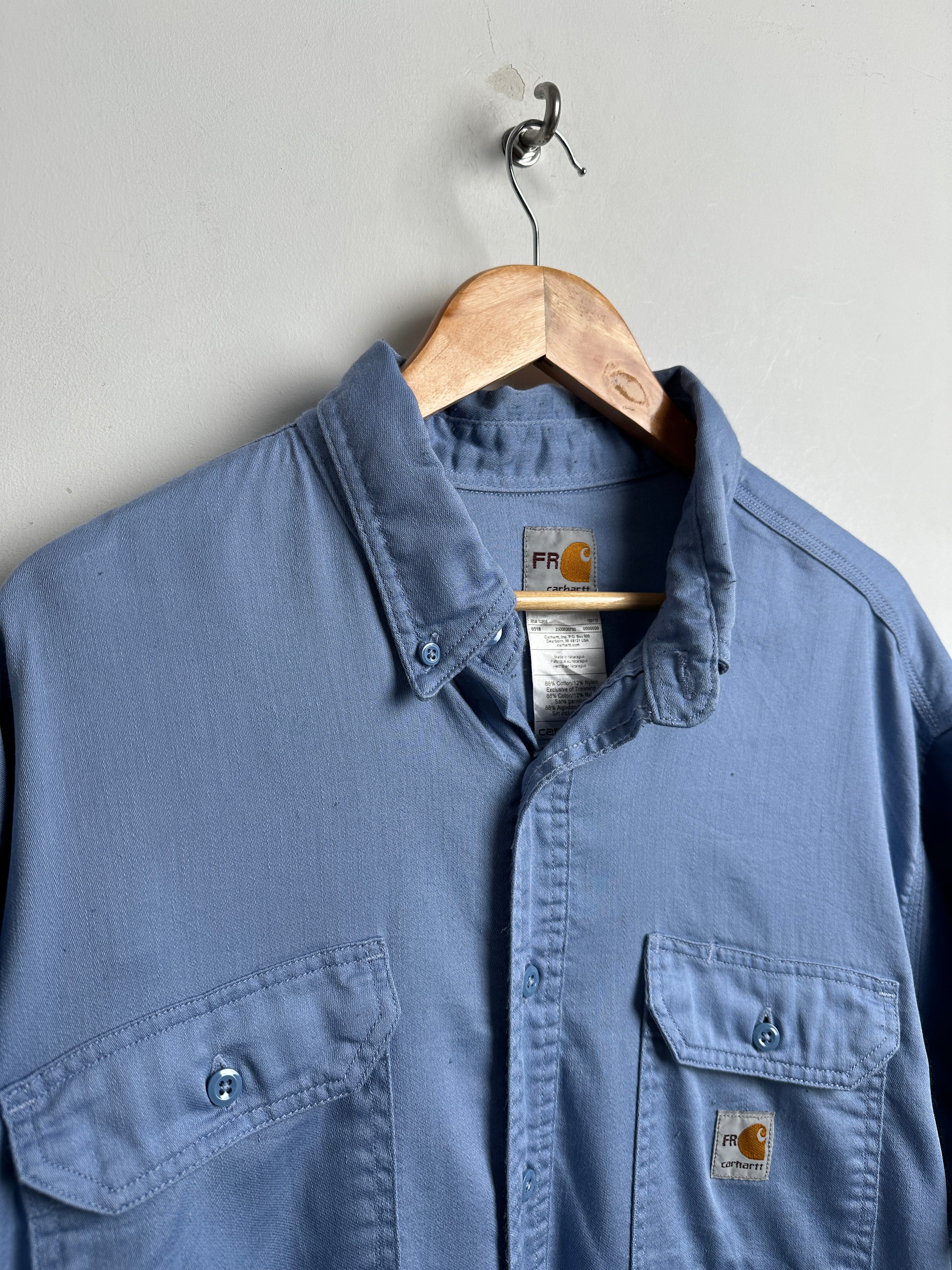 CARHARTT short sleeve shirt in blue - thrift.mt