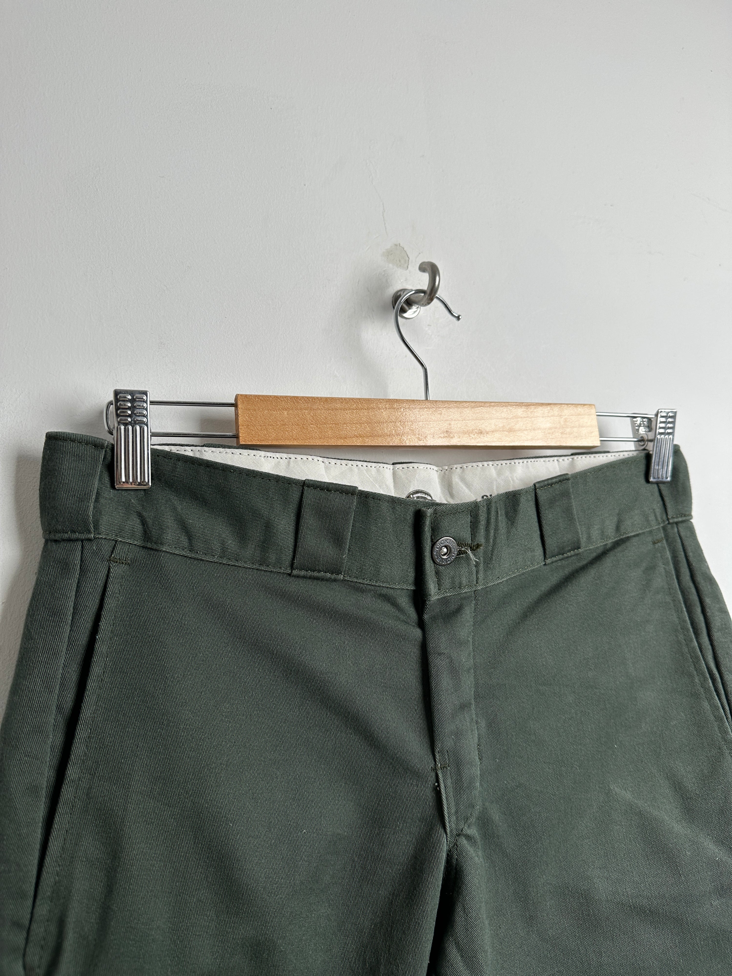 DICKIES jorts in dark green - thrift.mt