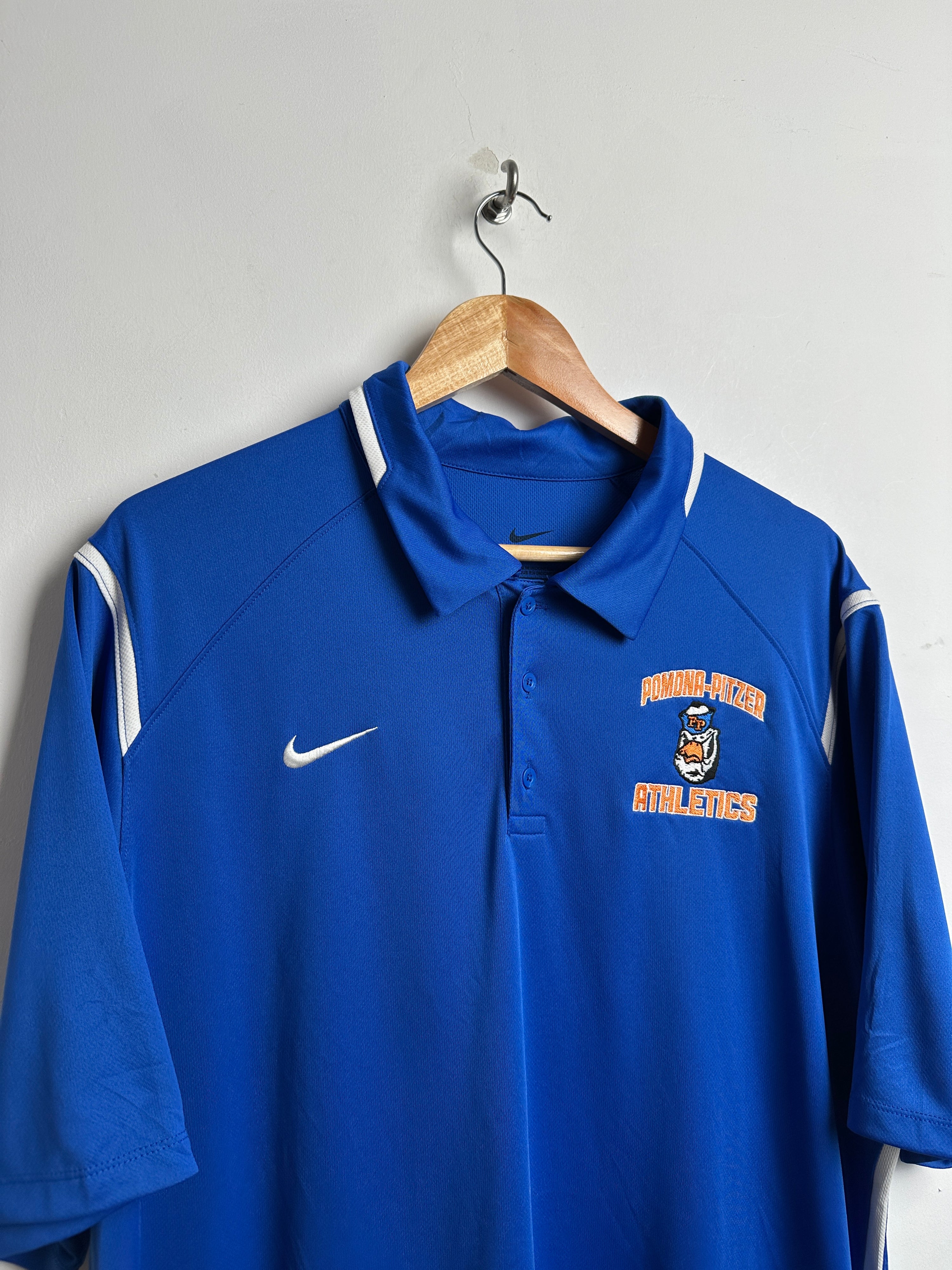 NIKE Pomona-Pitzer Athletics short sleeve t-shirt - thrift.mt