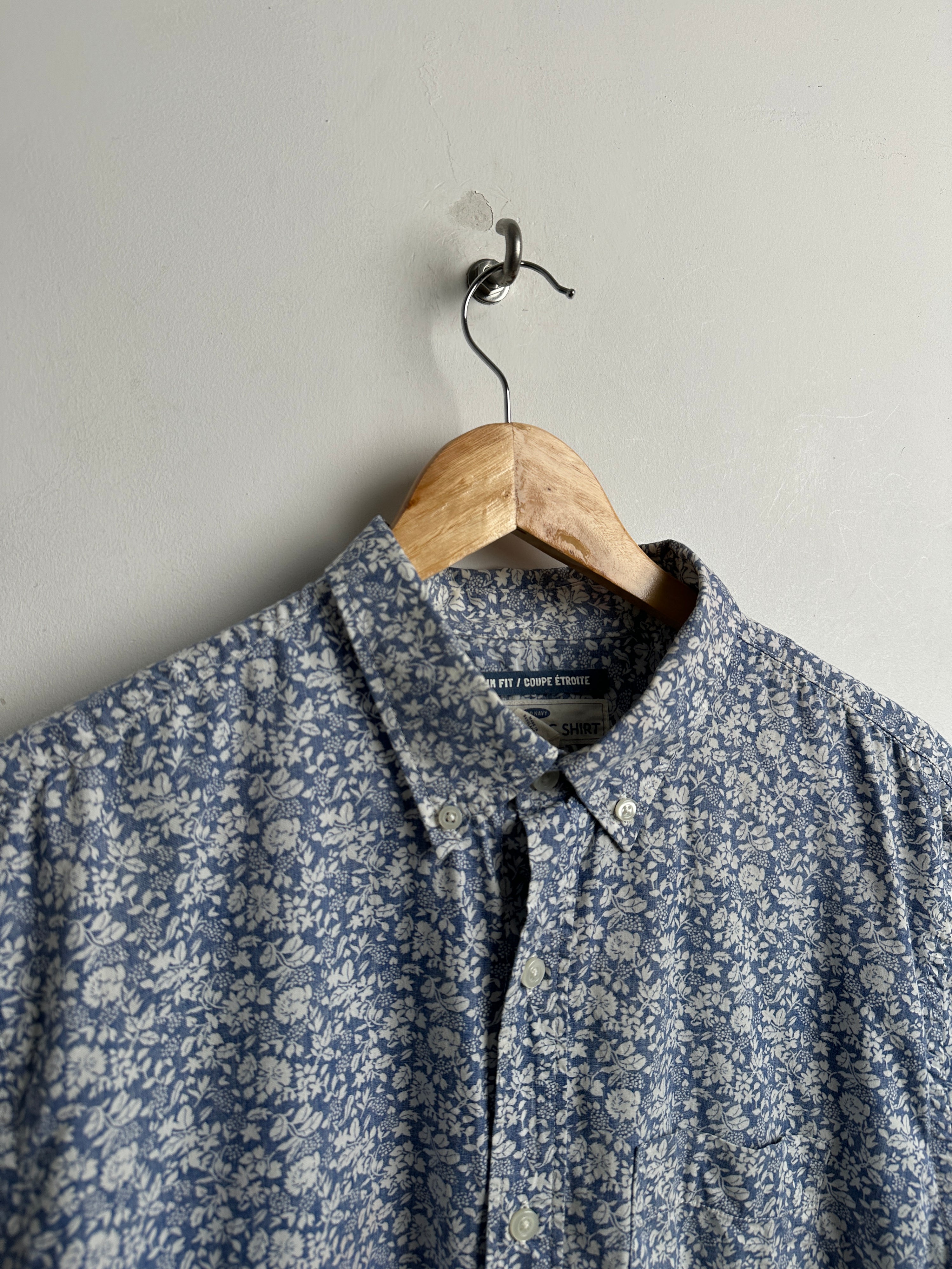 THE CLASSIC SHIRT Short Sleeved Shirt