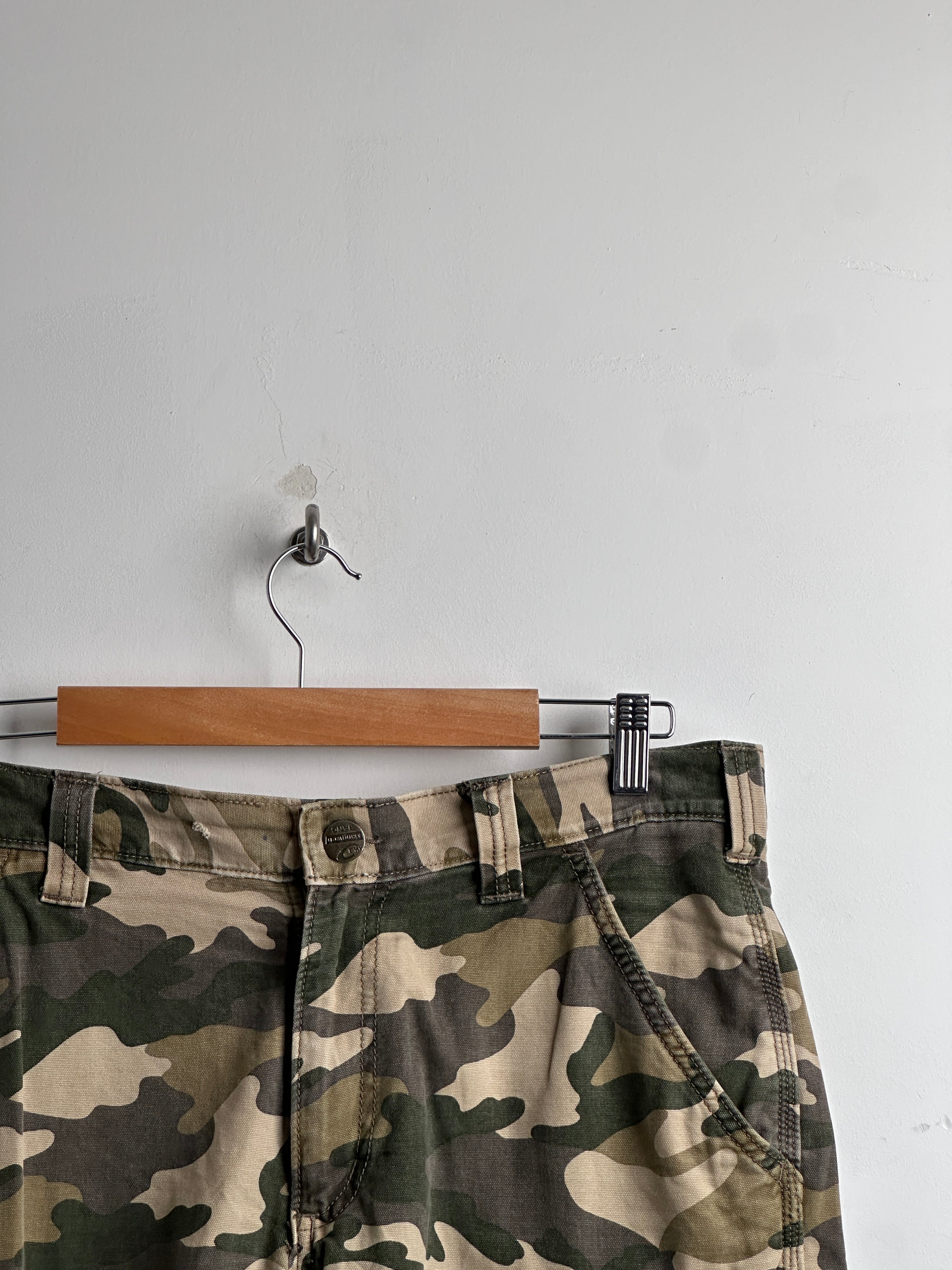 CARHARTT Camo Jorts