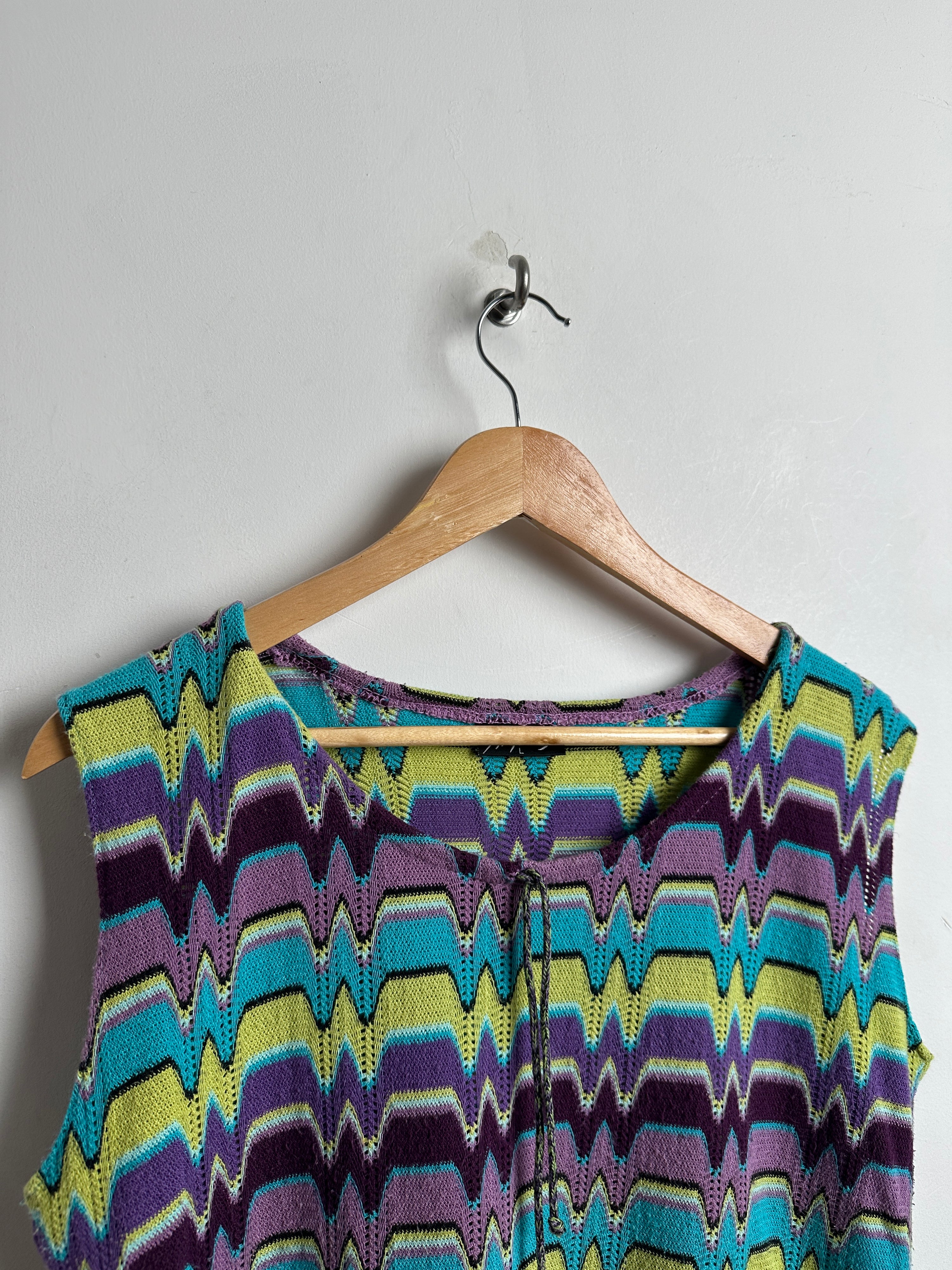 IMPULS Sleeveless Top Graphic