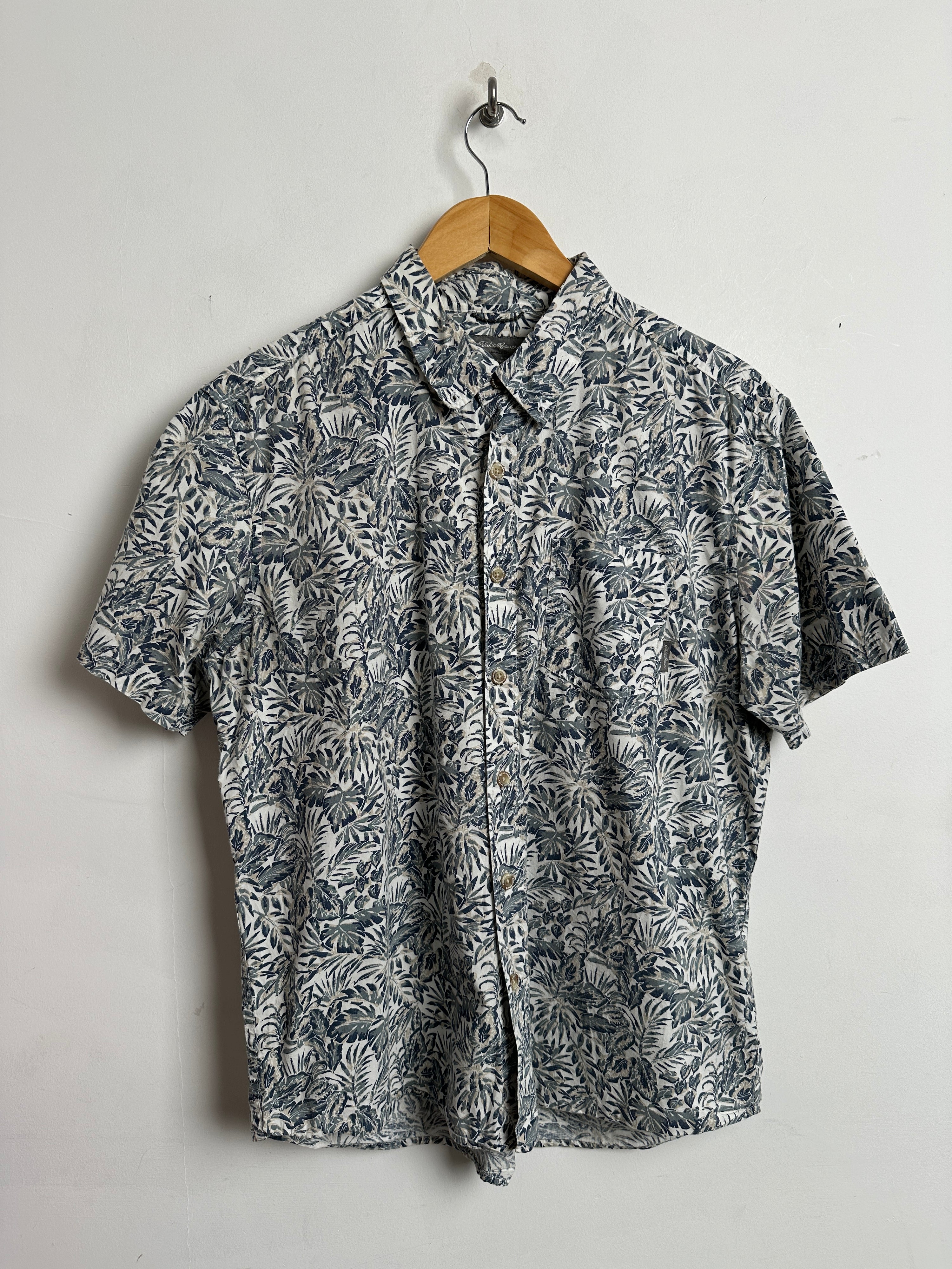 EDDIE BAUER Leaf Patterned Shortsleeved Shirt