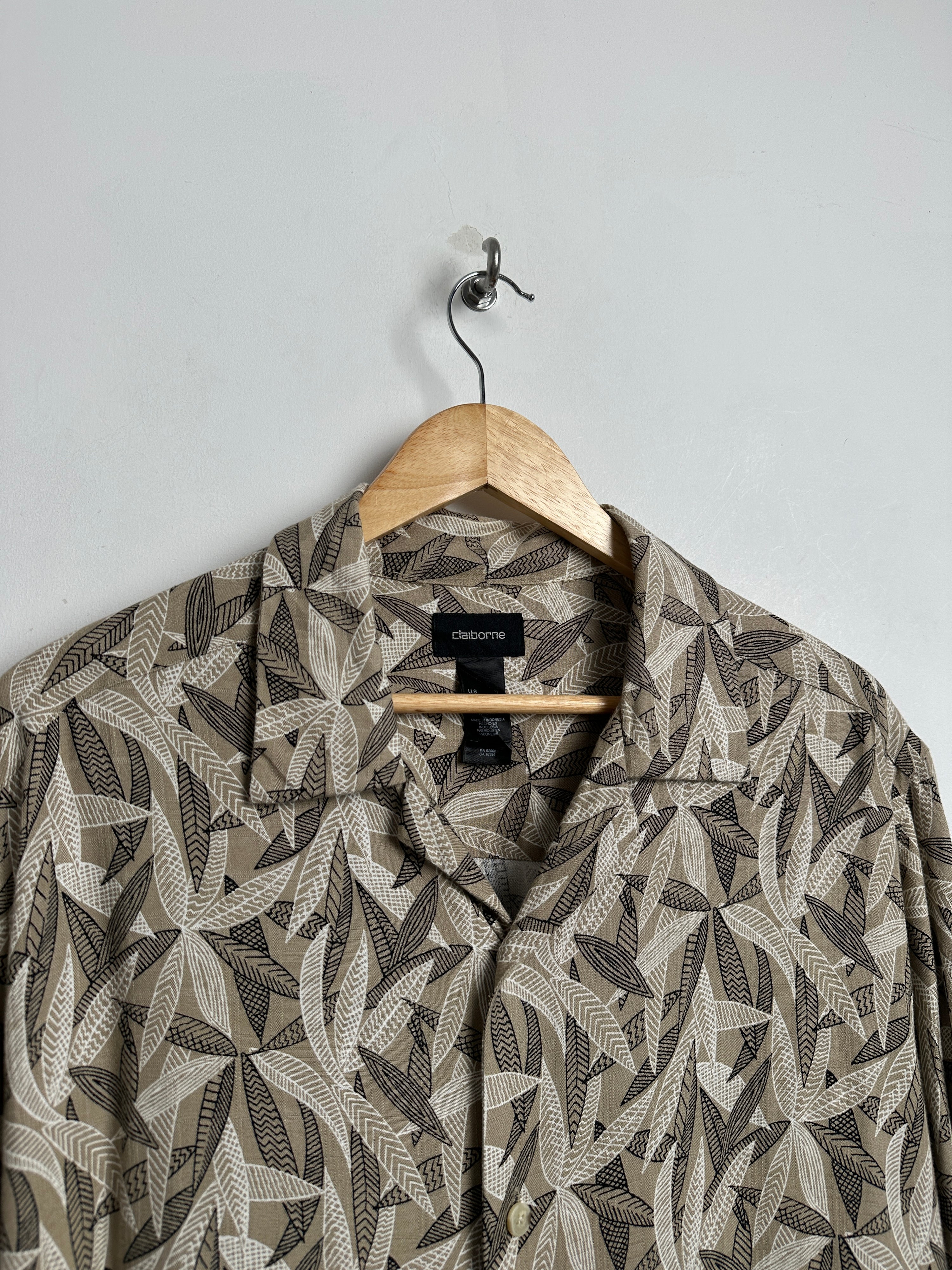 CLAIBORNE vintage short-sleeve shirt