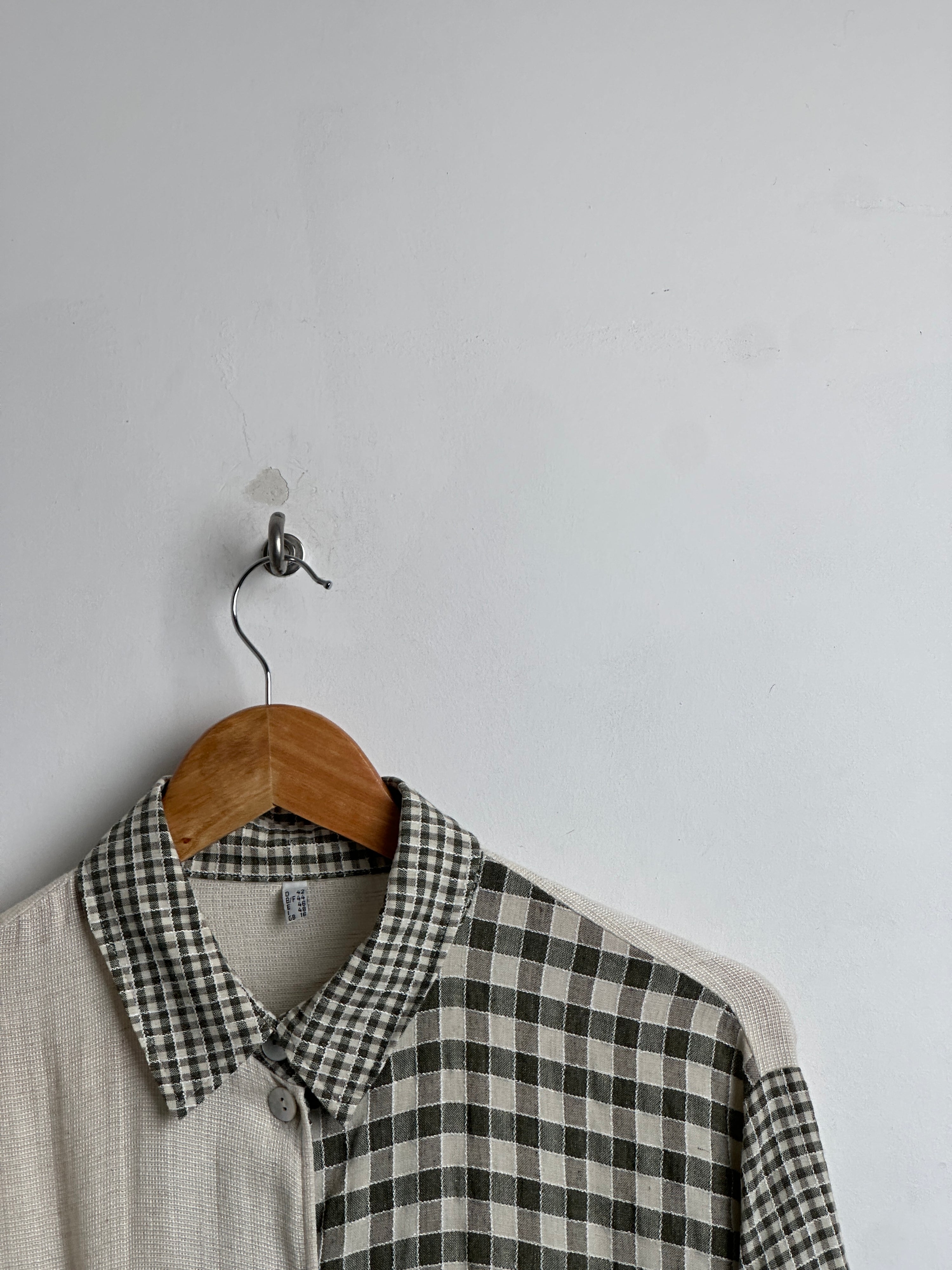 Short sleeved shirt in cream and plaid