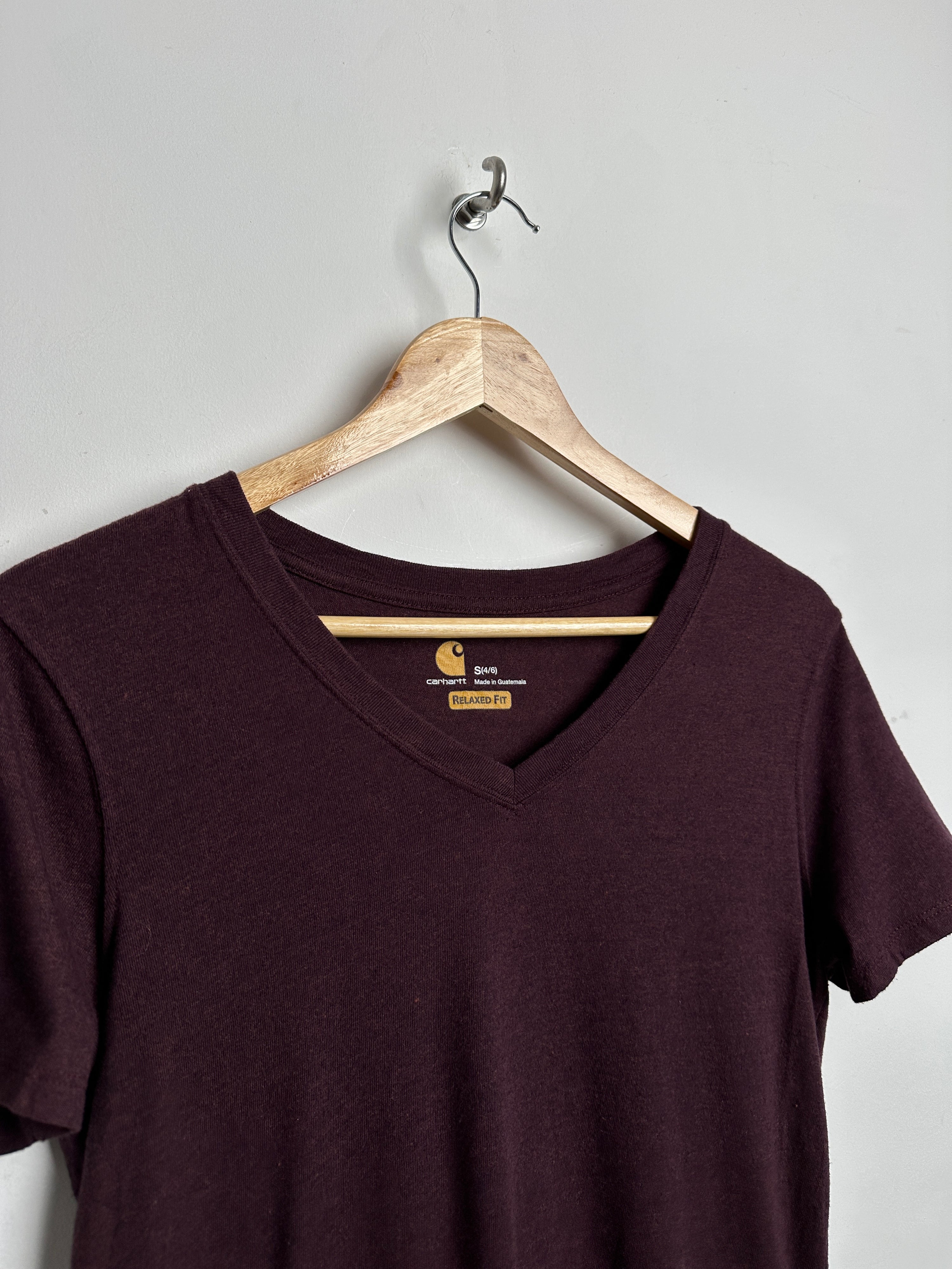 Carhartt maroon v neck tee