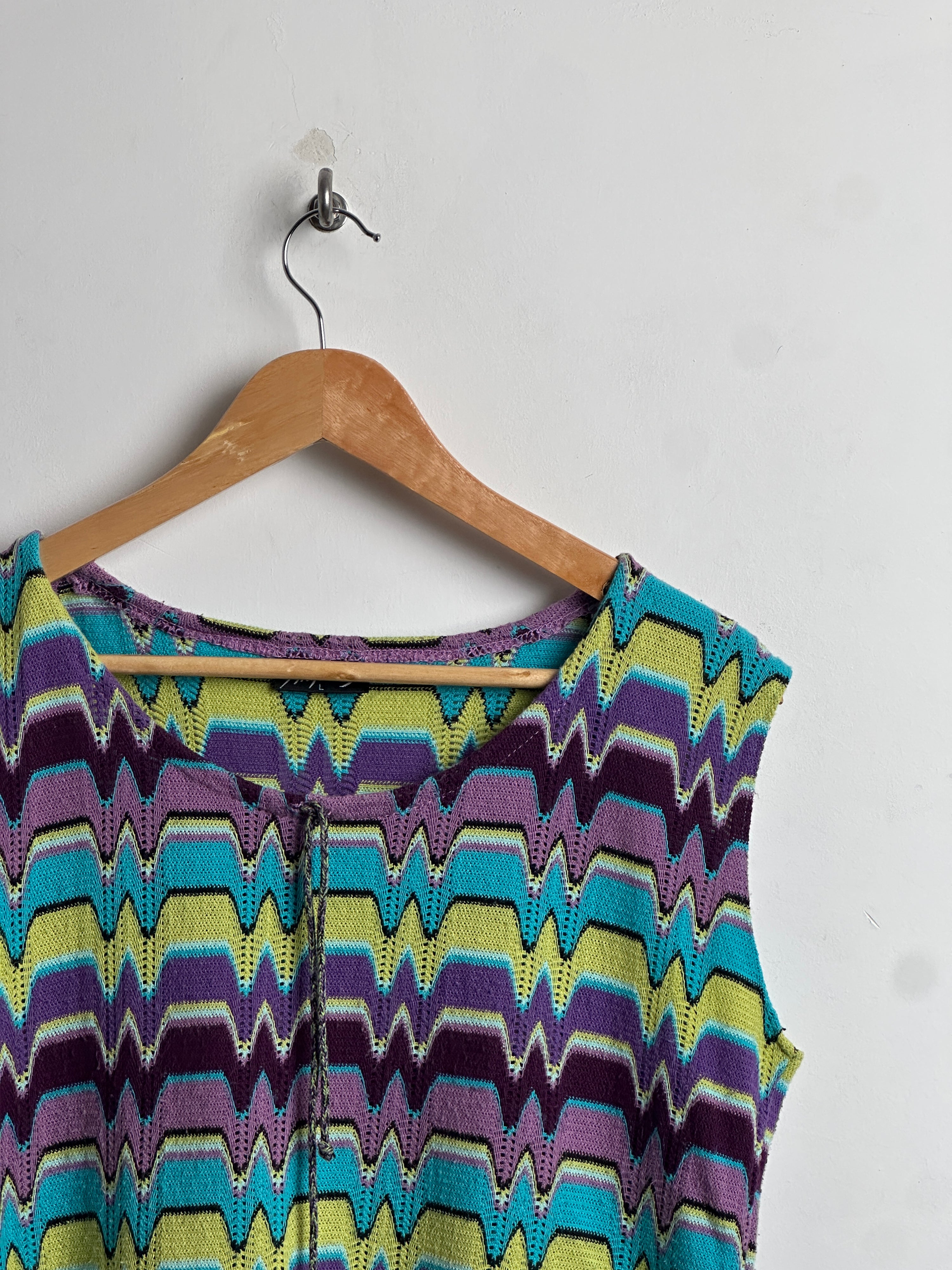 IMPULS Sleeveless Top Graphic