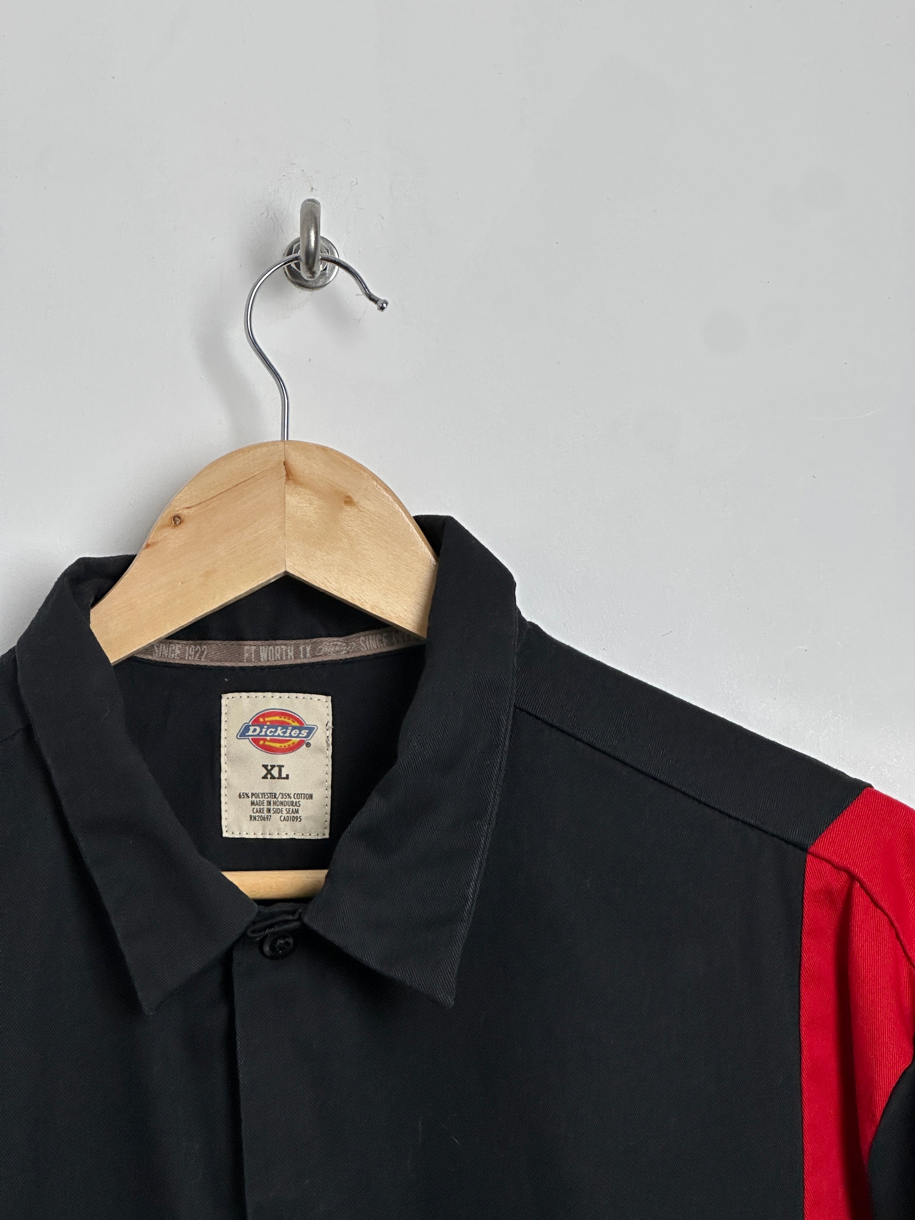 Dickies button up tee in black and red