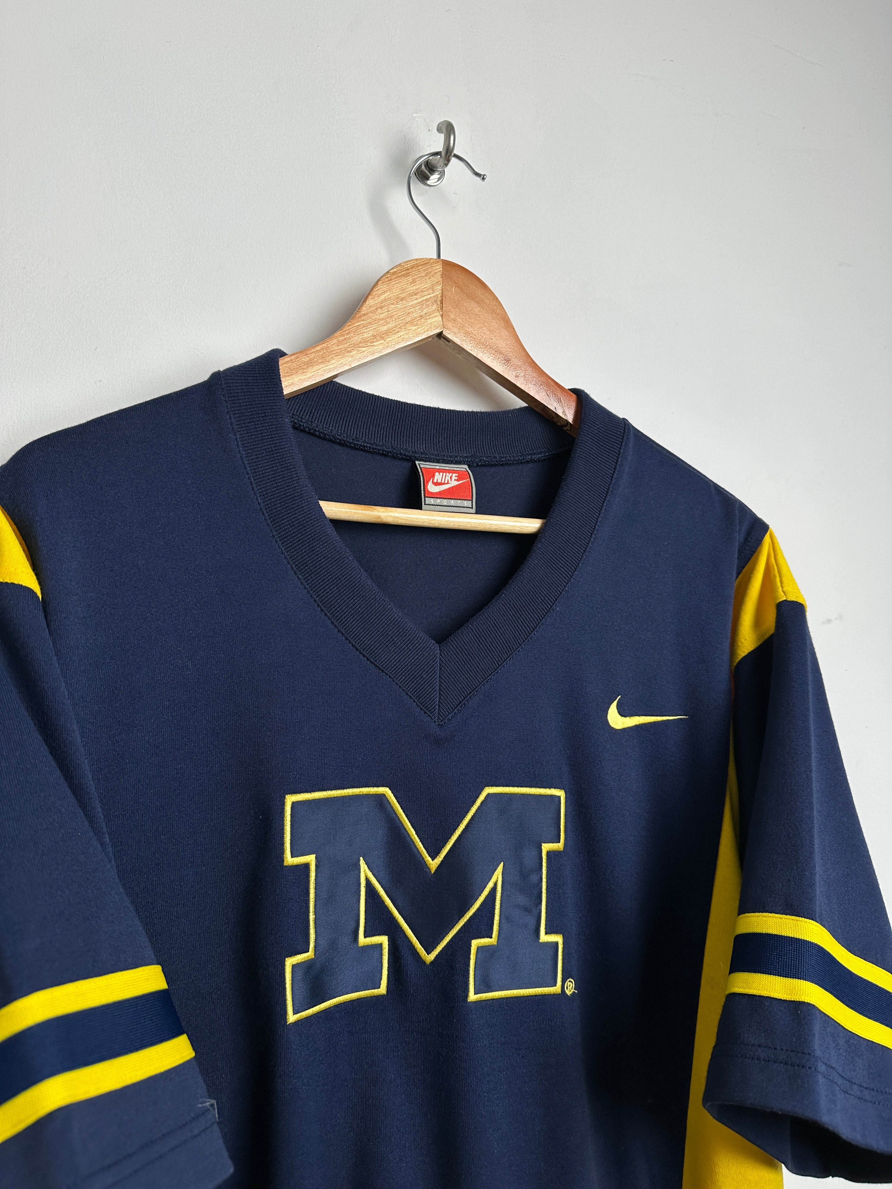 Nike sports jersey navy and yellow