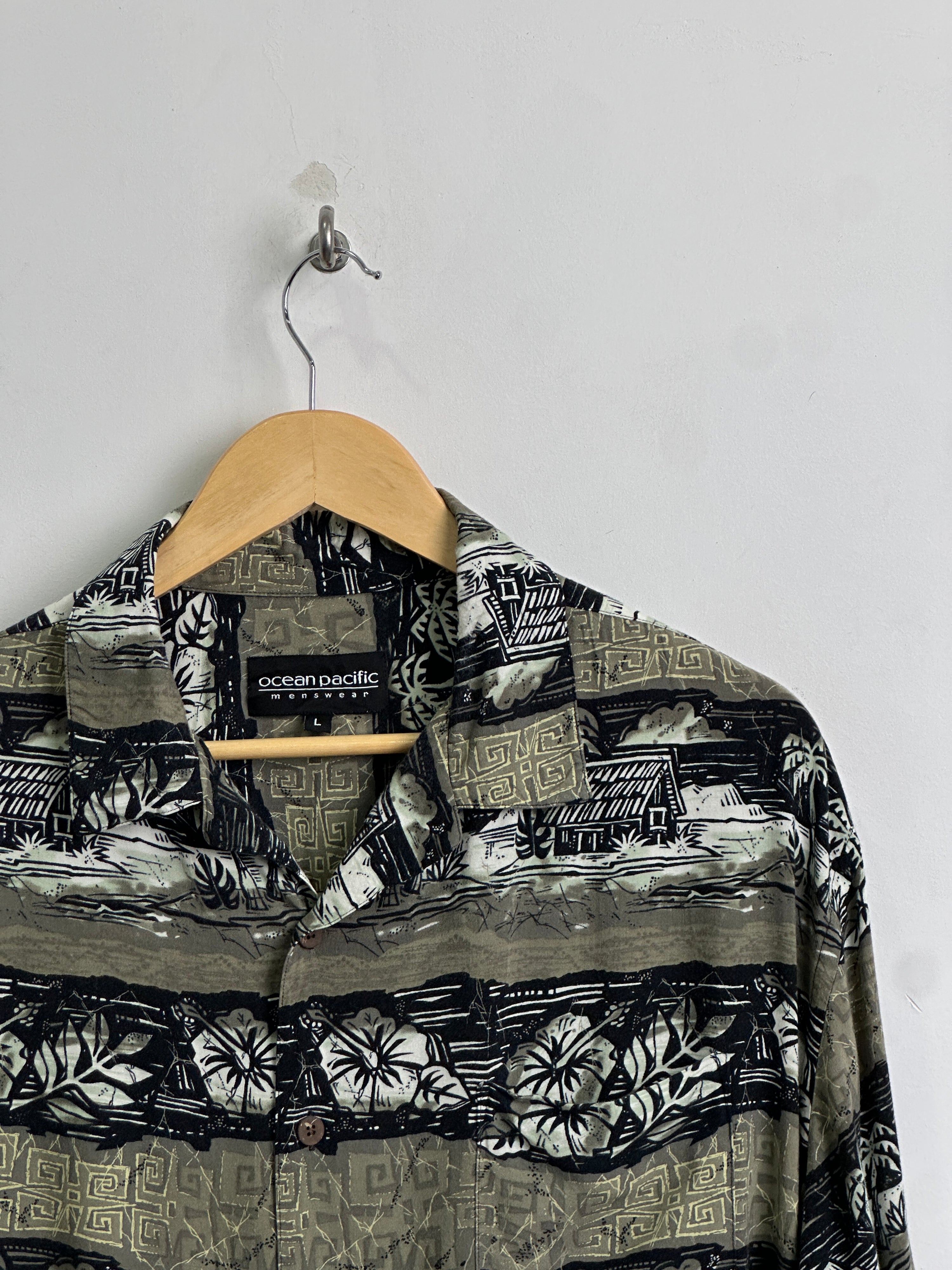 OCEAN PACIFIC patterned short-sleeve shirt in green, black and white