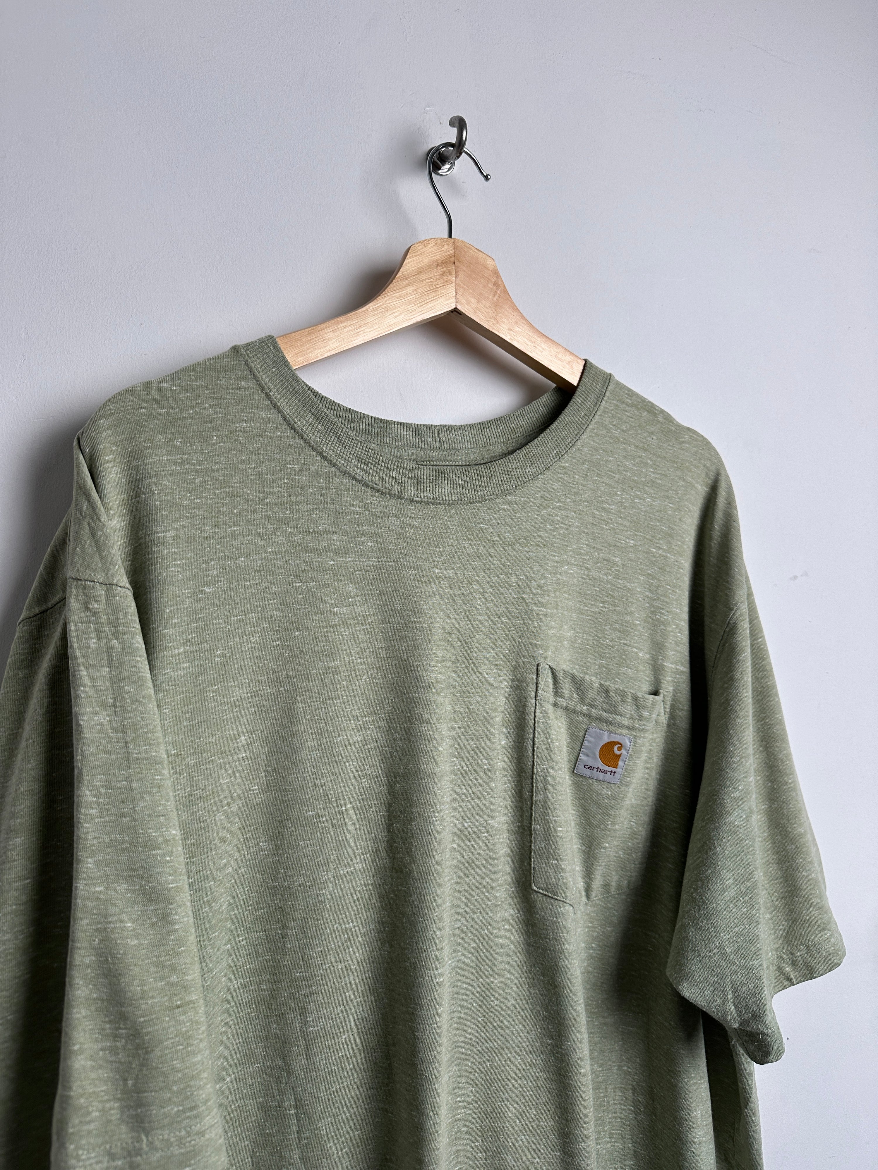 Carhartt light green tee - thrift.mt