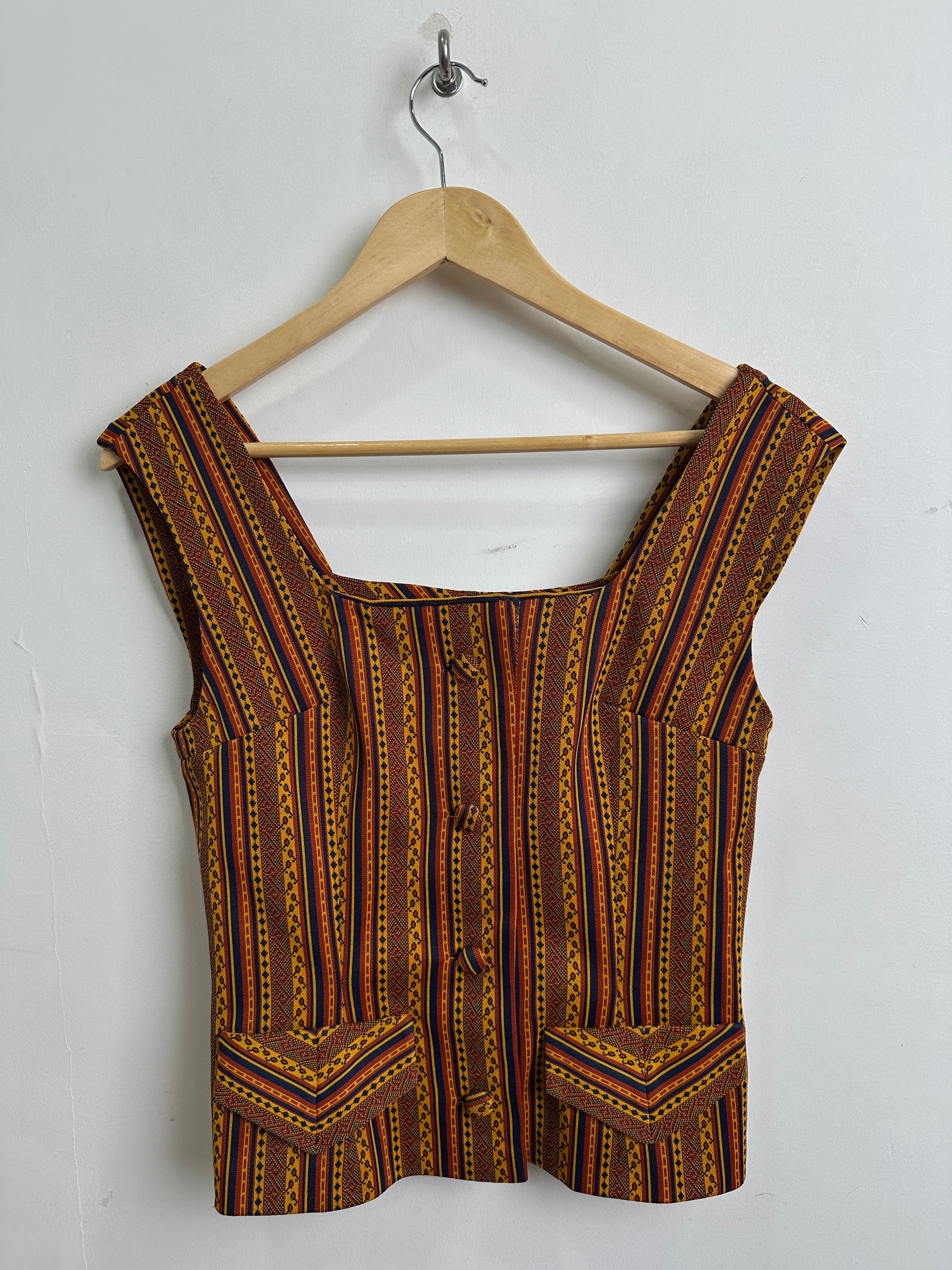 VINTAGE buttoned tank top