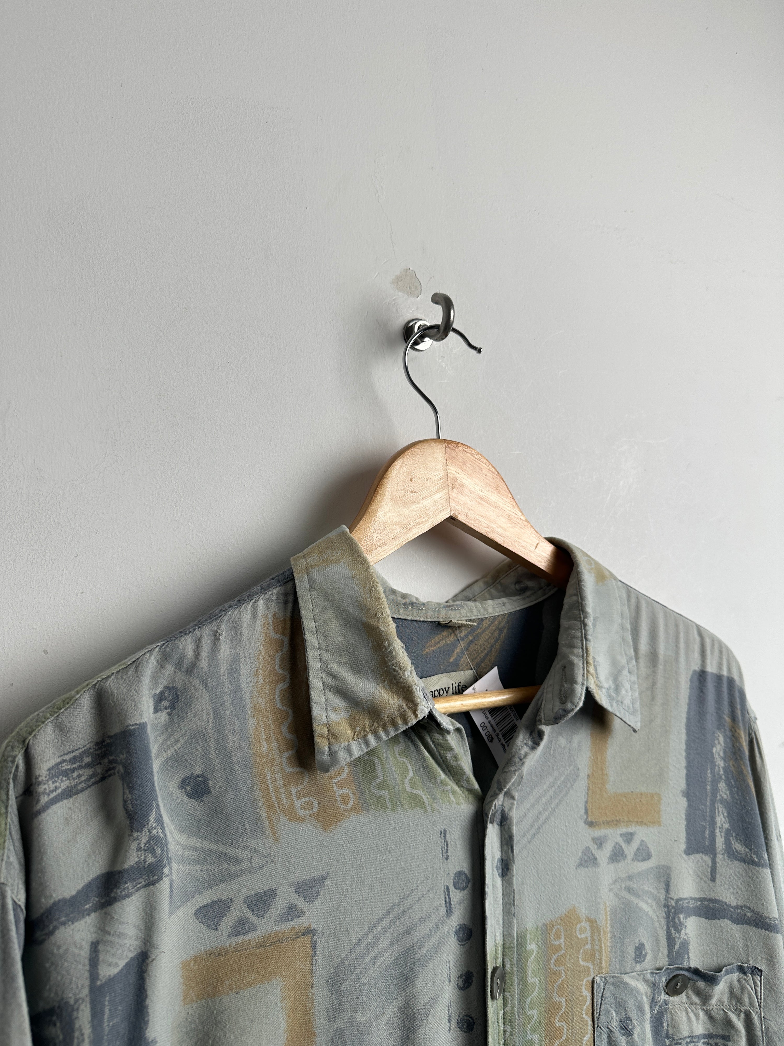 HAPPY LIFE vintage long sleeve shirt