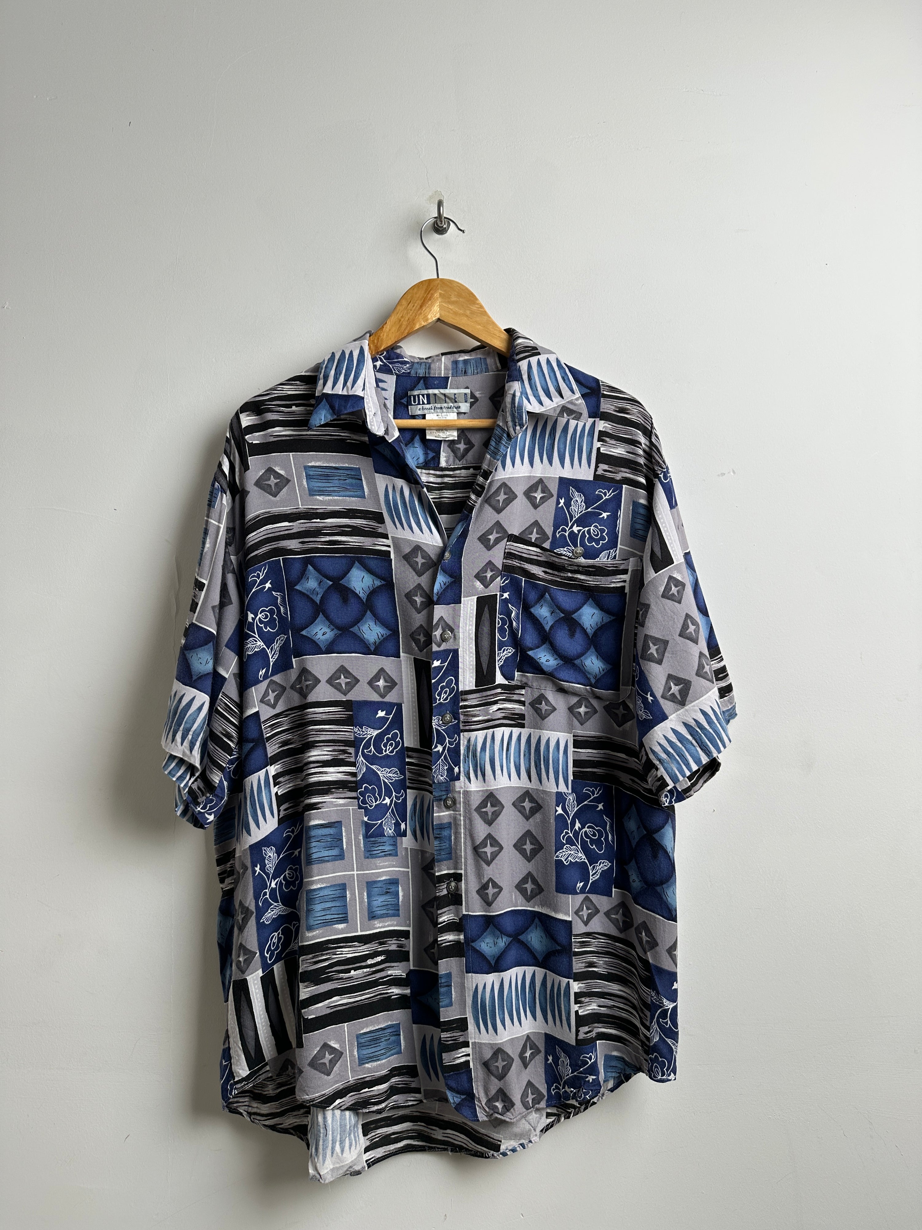 UNTIED Printed shirt