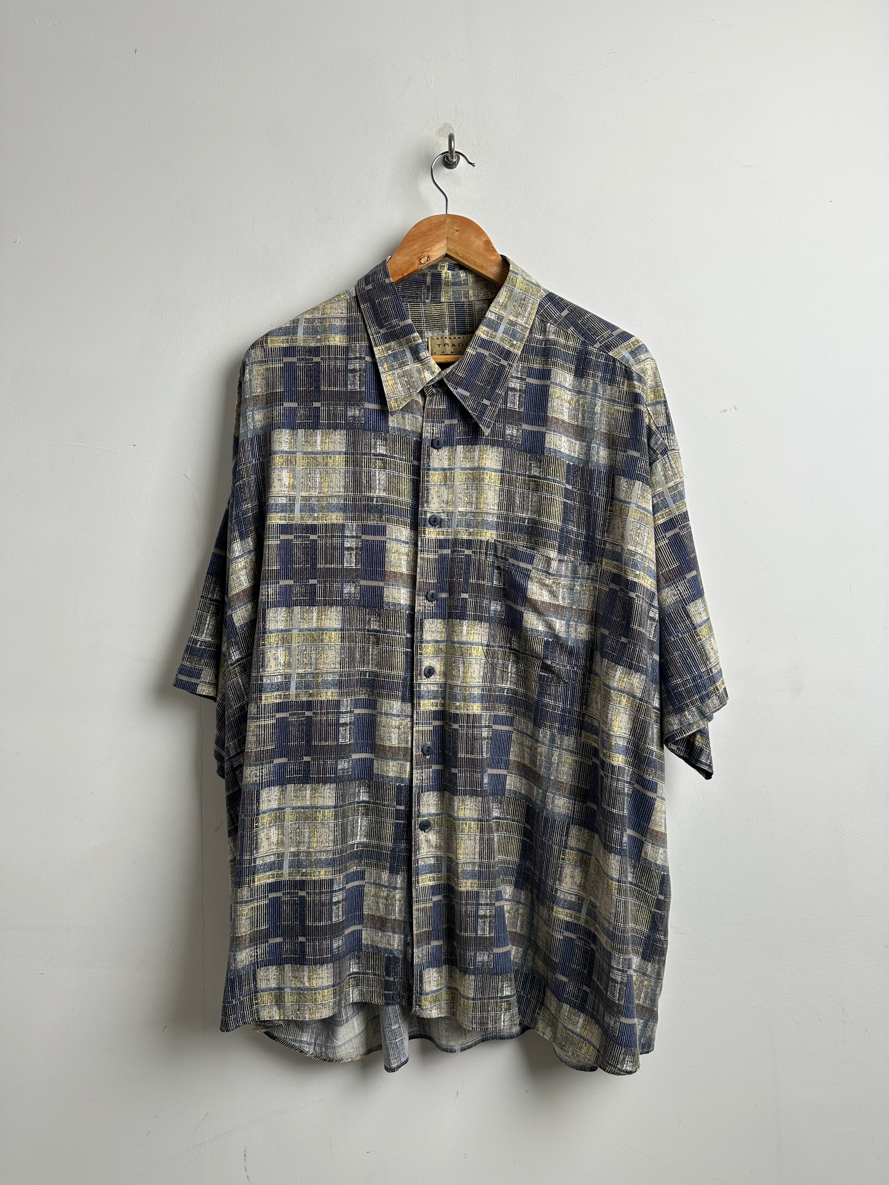 TRADING patterned short sleeve shirt