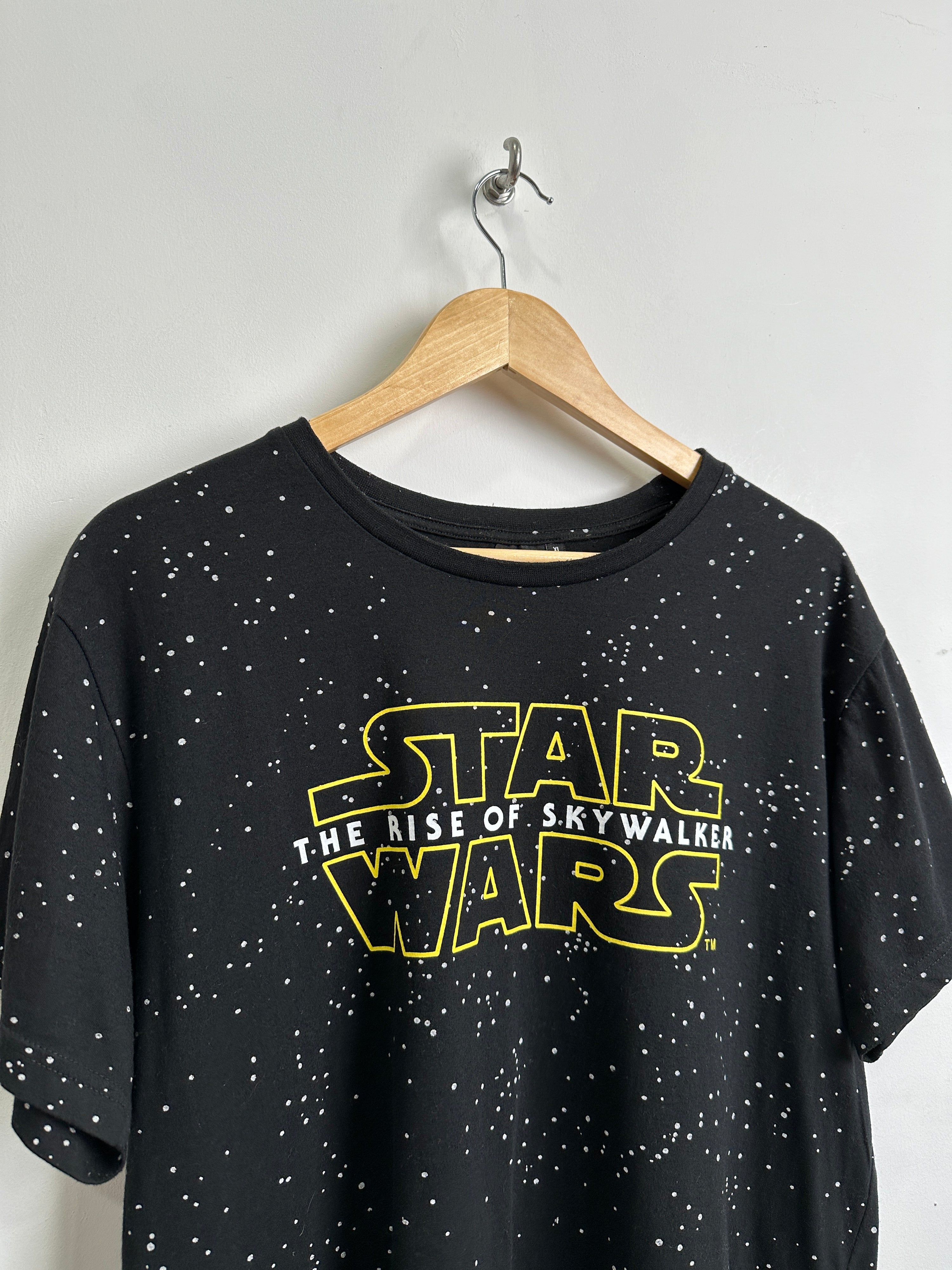 Star Wars The Rise of Skywalker tee in black