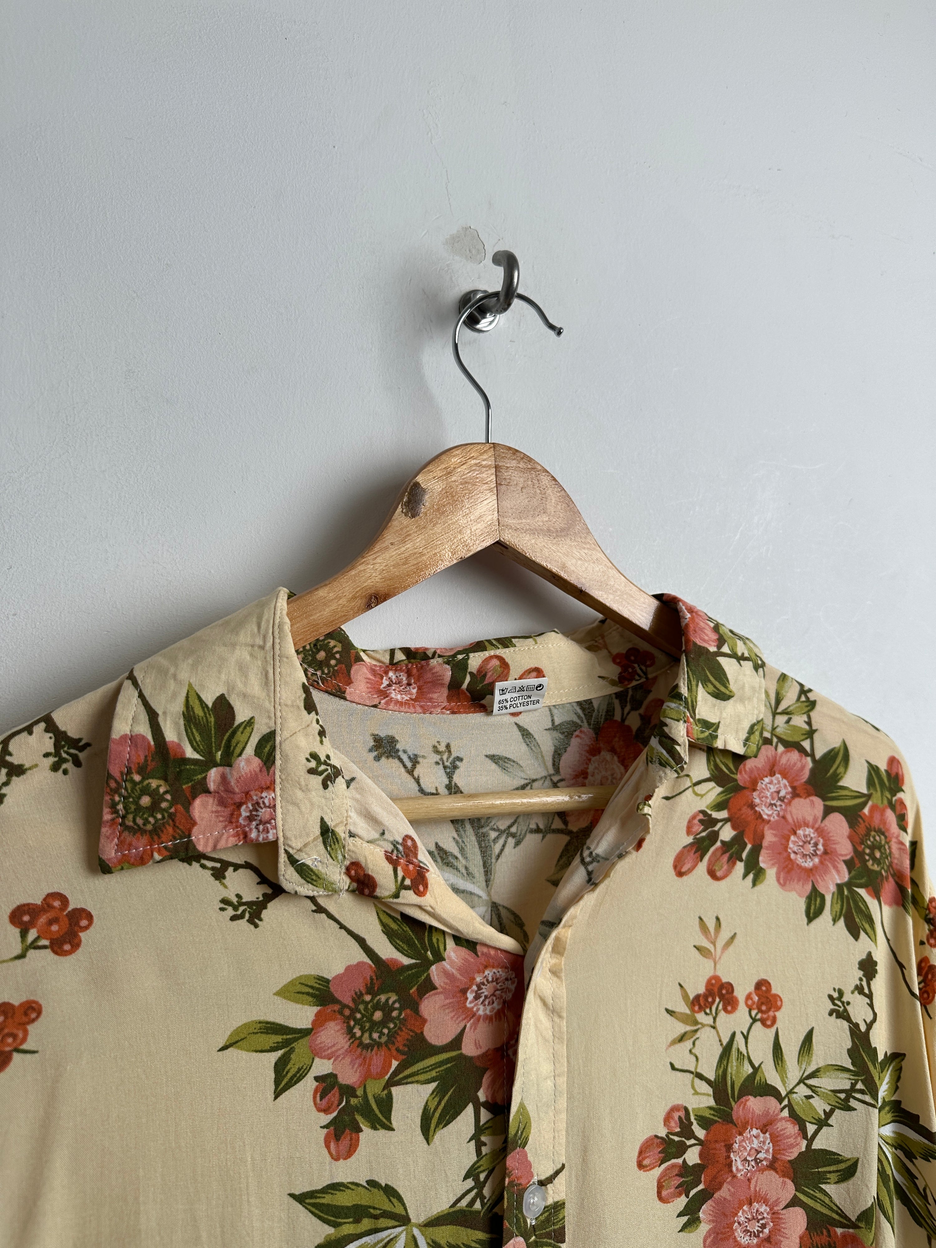Floral women’s short sleeved shirt