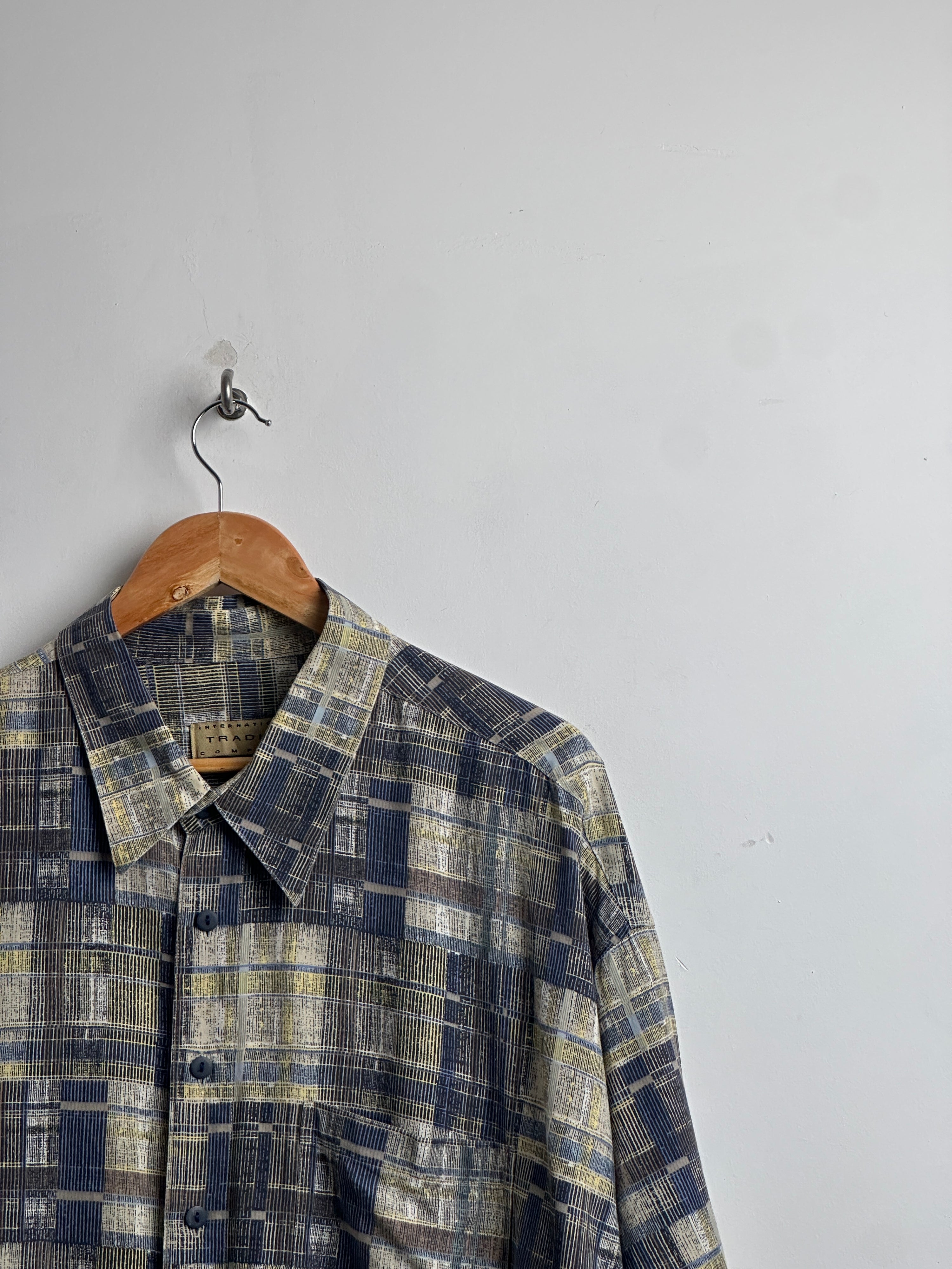 TRADING patterned short sleeve shirt