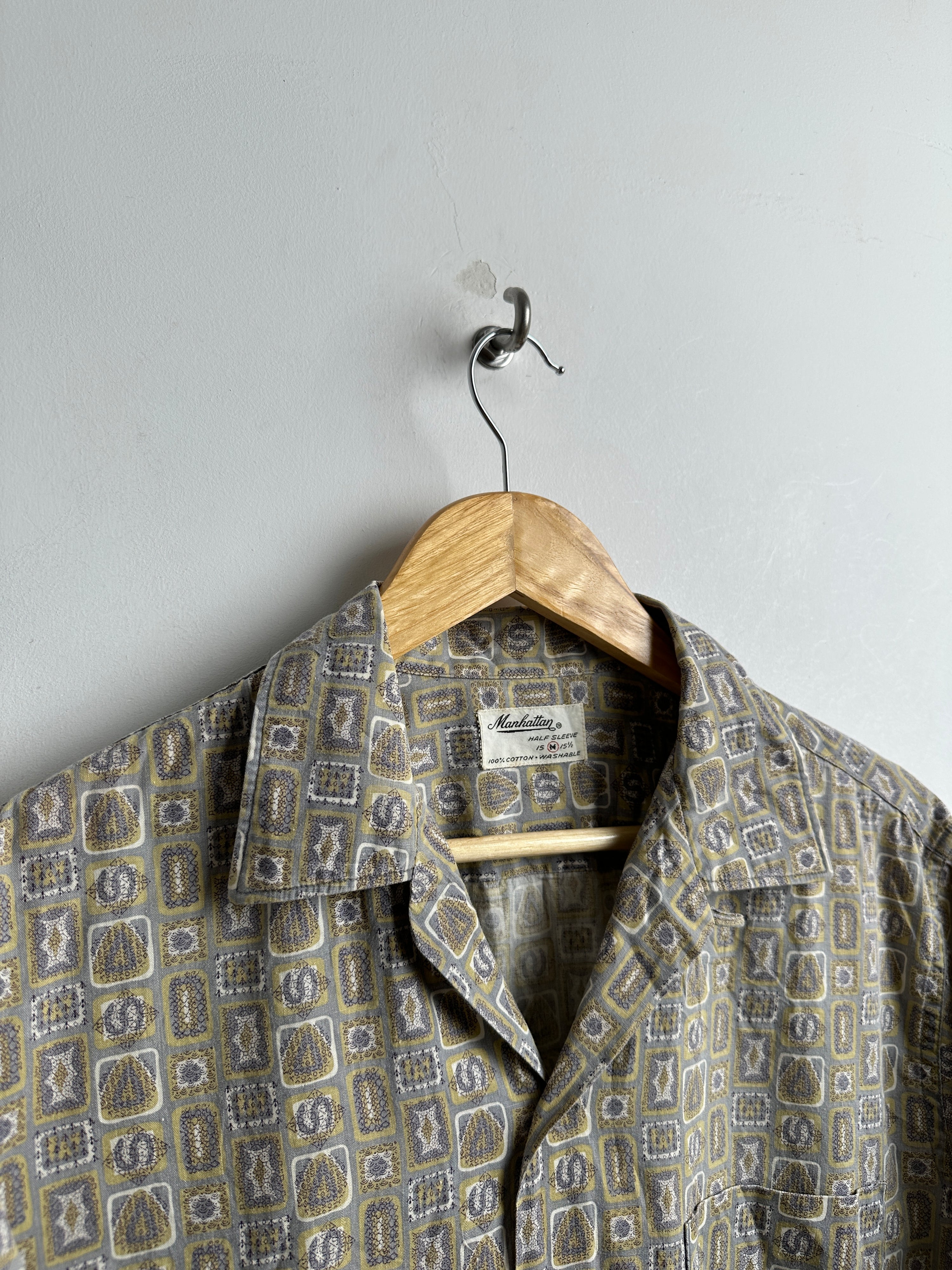 MANHATTAN half sleeve shirt