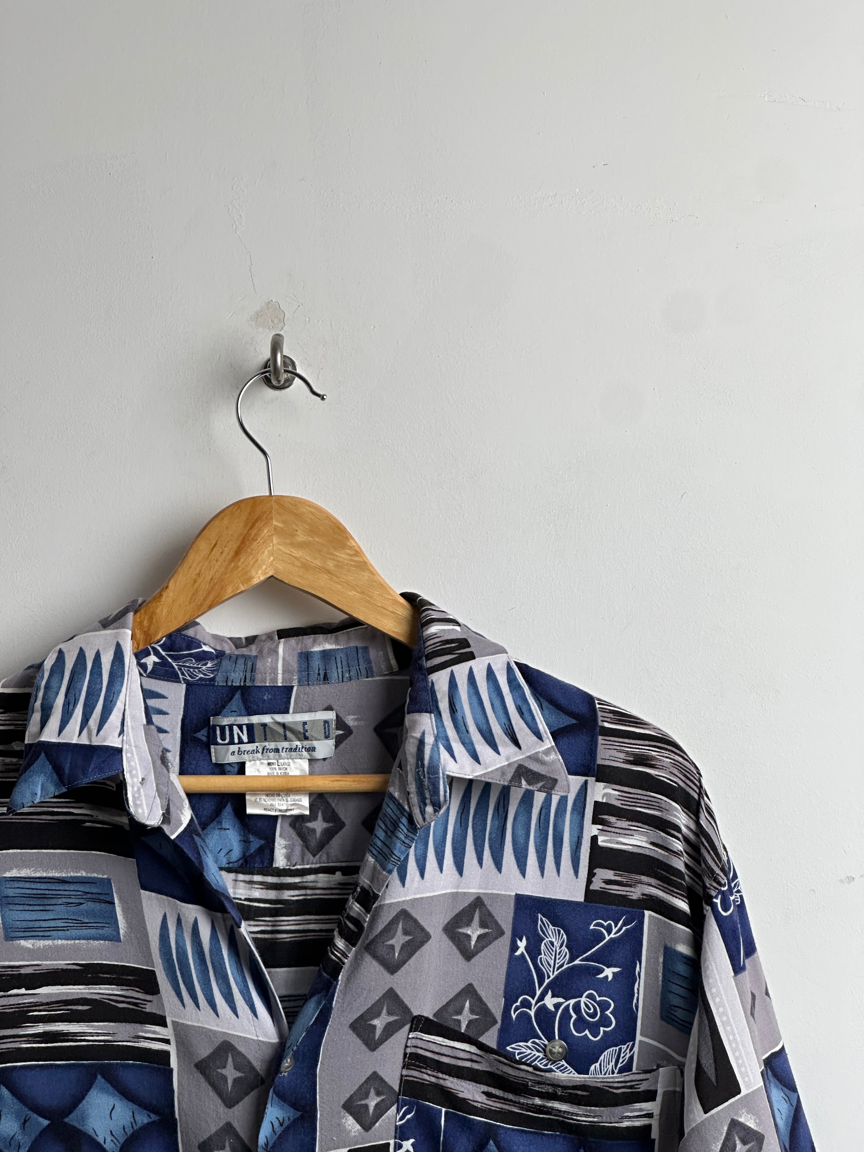 UNTIED Printed shirt