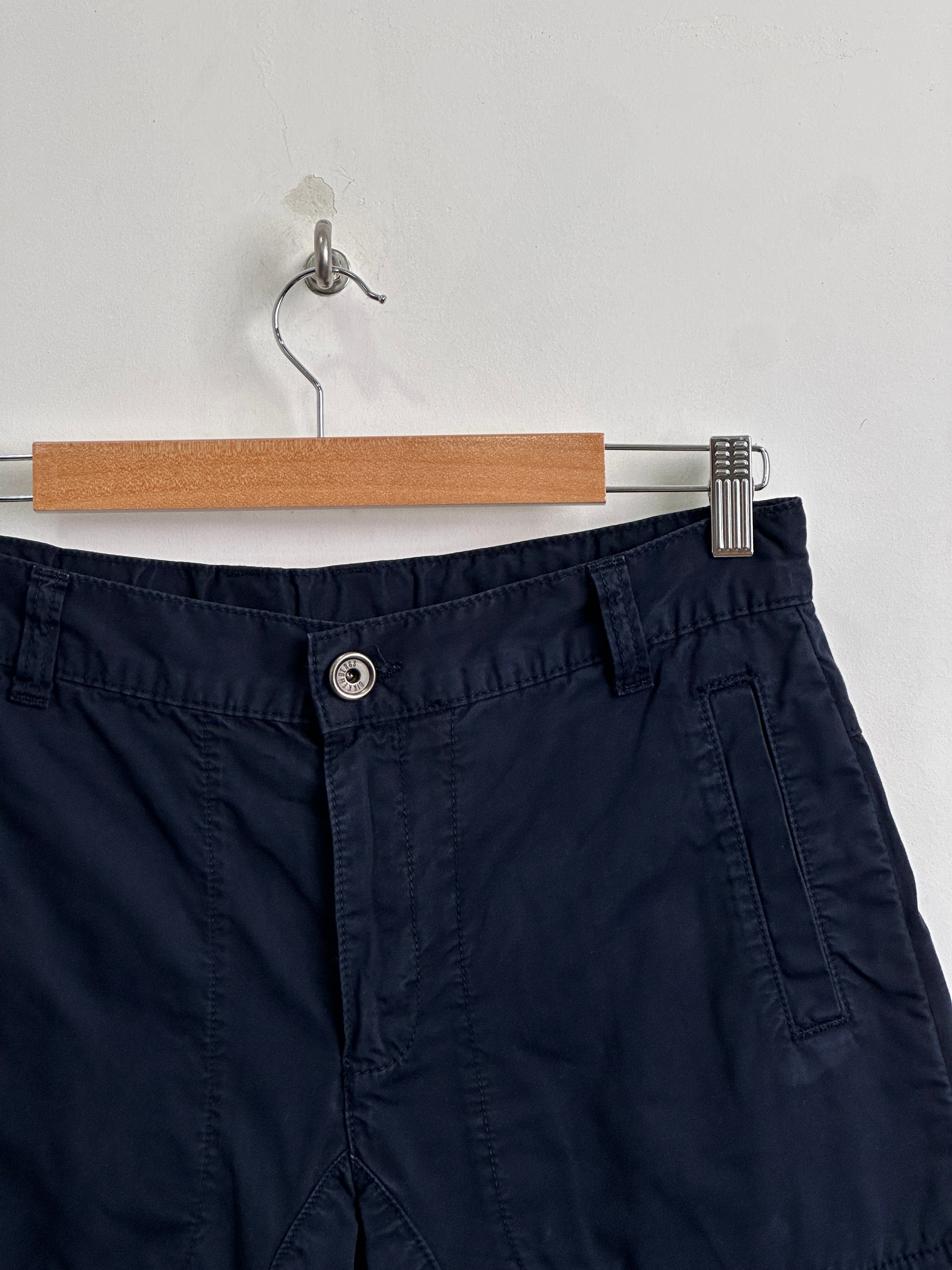 BIKKEMBERGS Navy Cargo Jorts