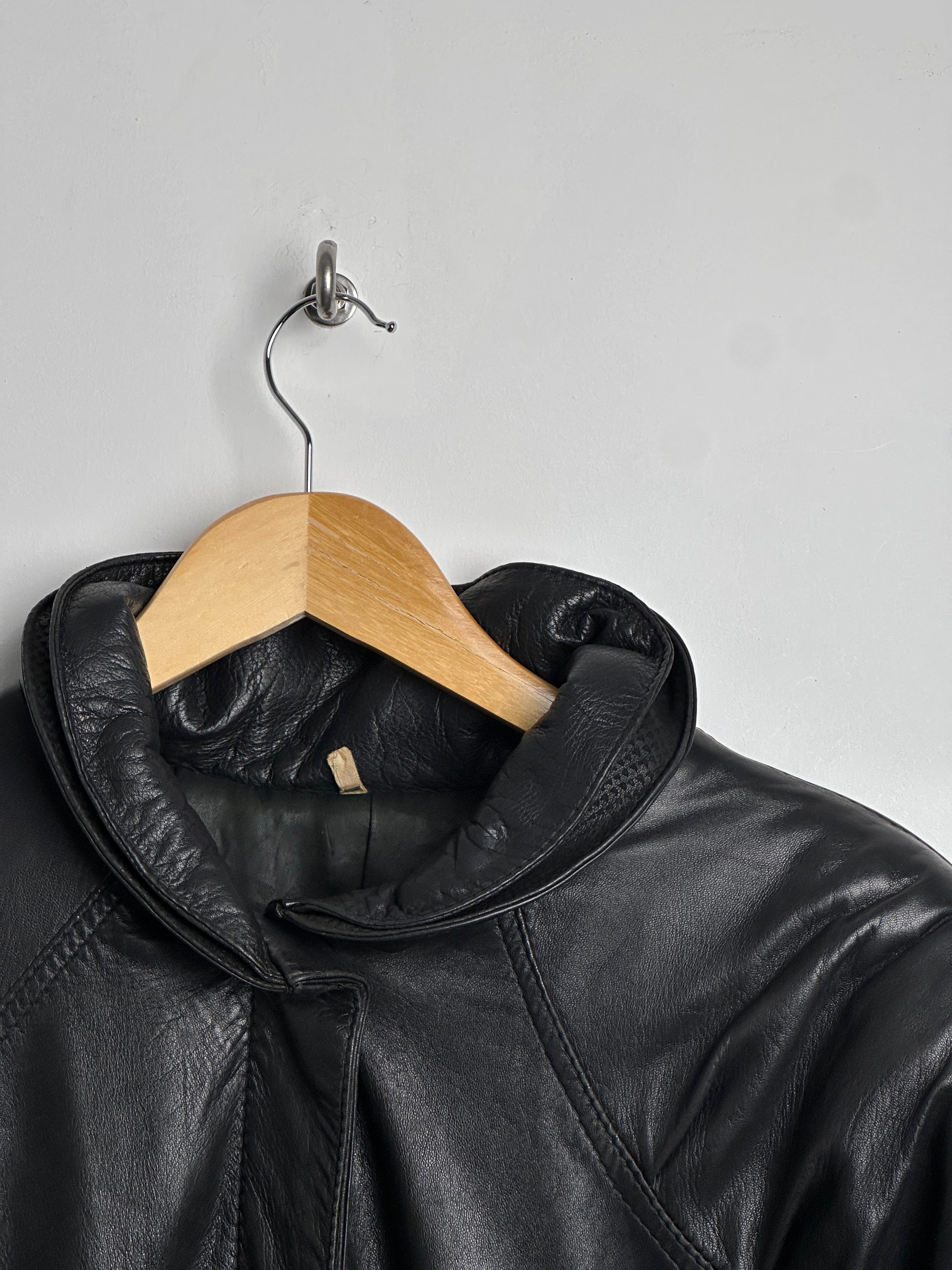 Vintage snap up leather jacket with collar