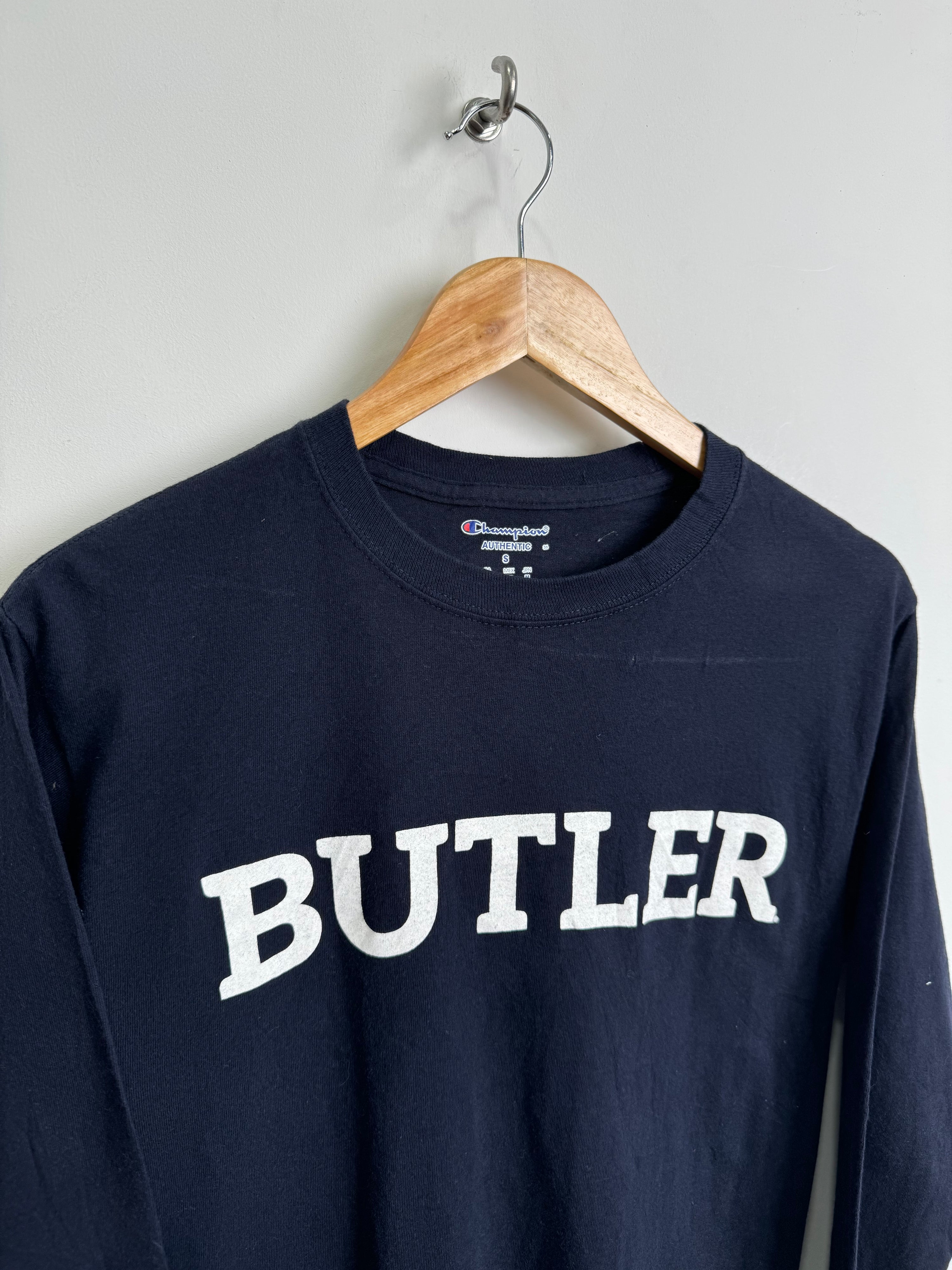 CHAMPION Butler Long-Sleeved Tee in Navy Blue