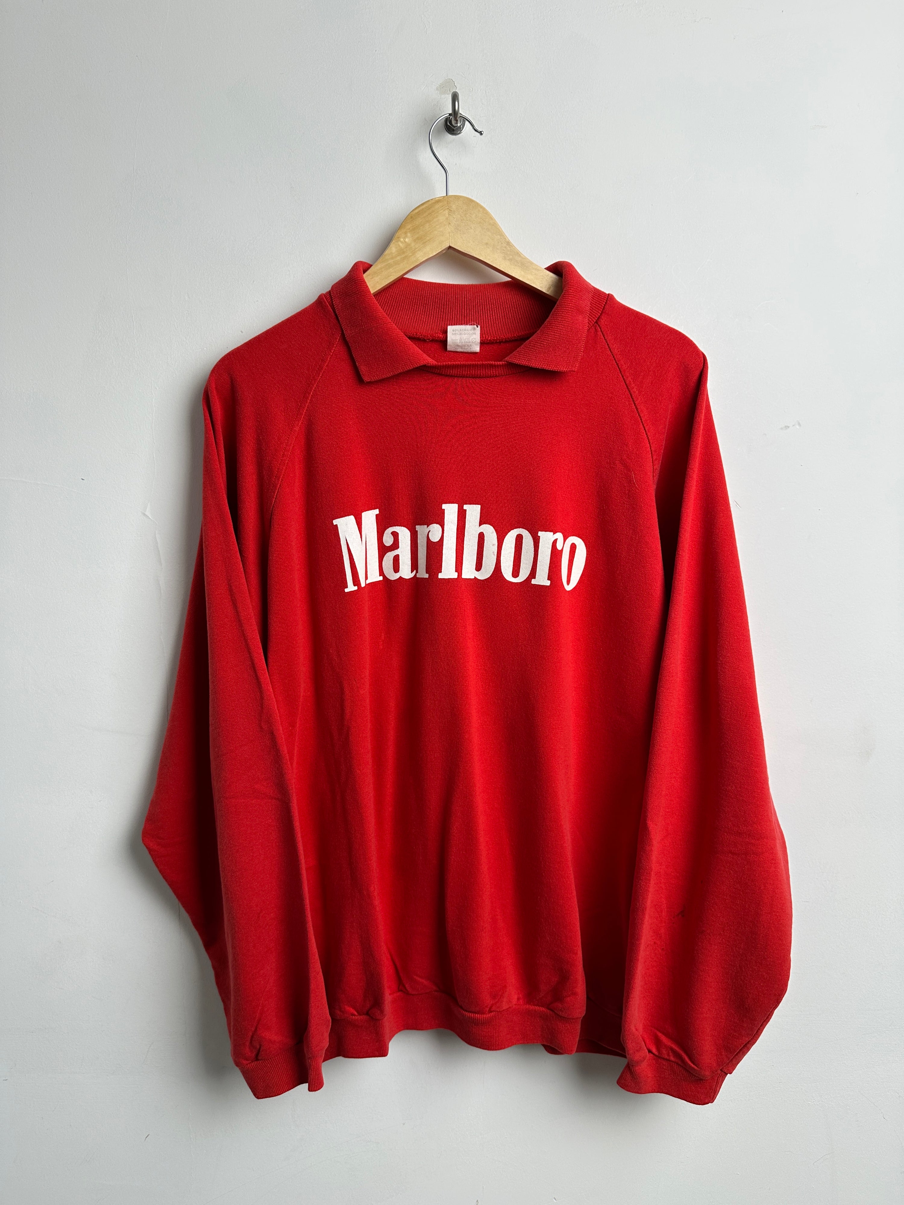 MARLBORO vintage red sweater