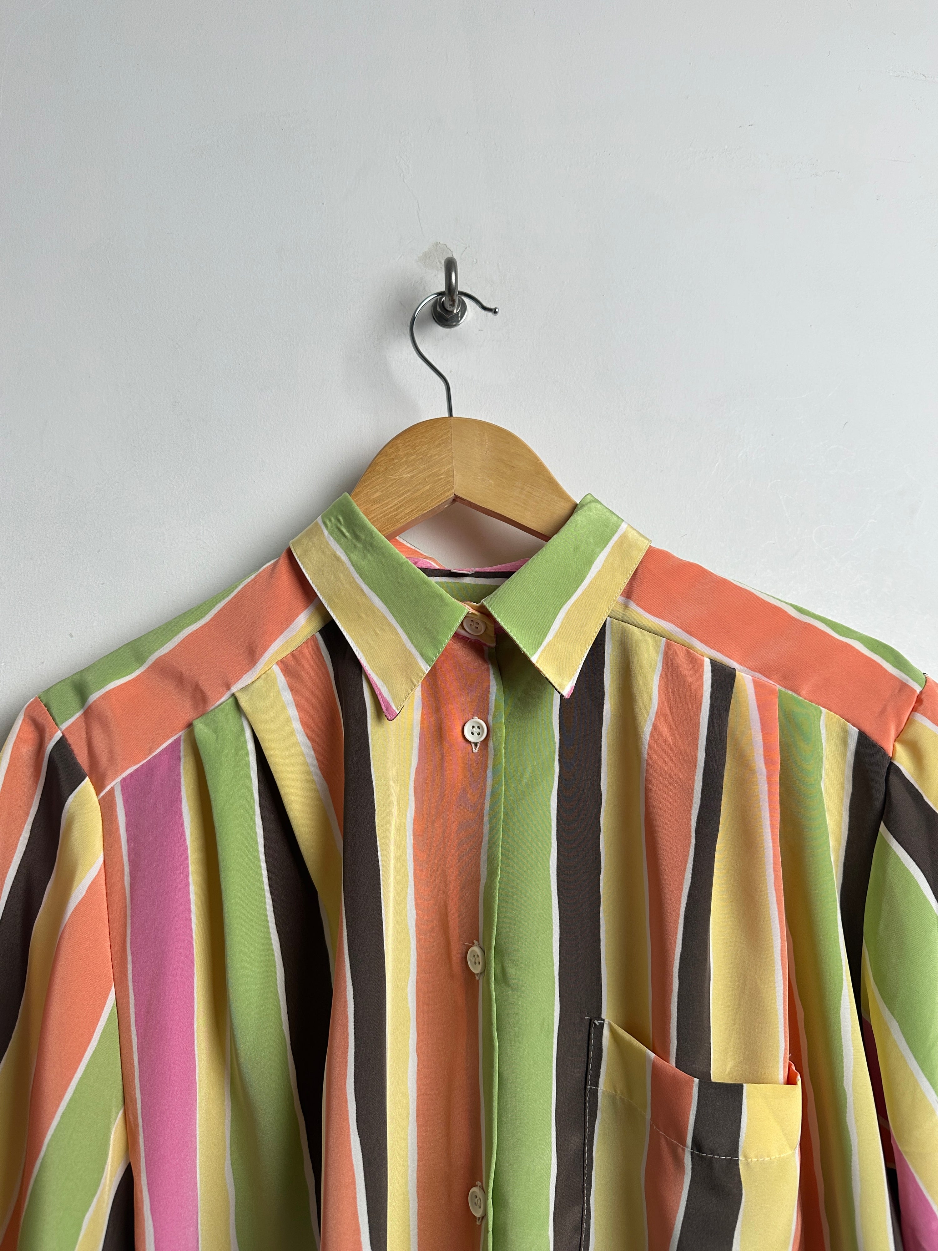Cropped & striped short-sleeve shirt