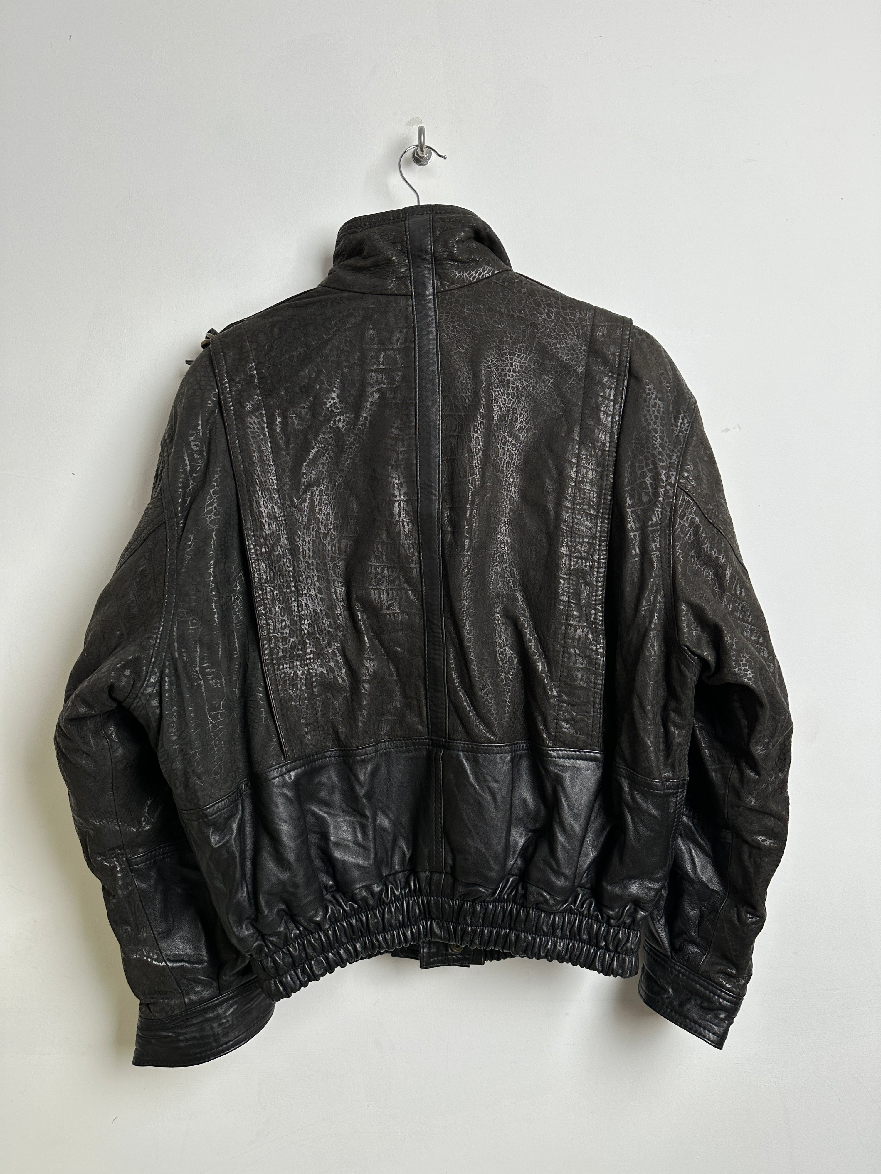 Vintage leather jacket with padding