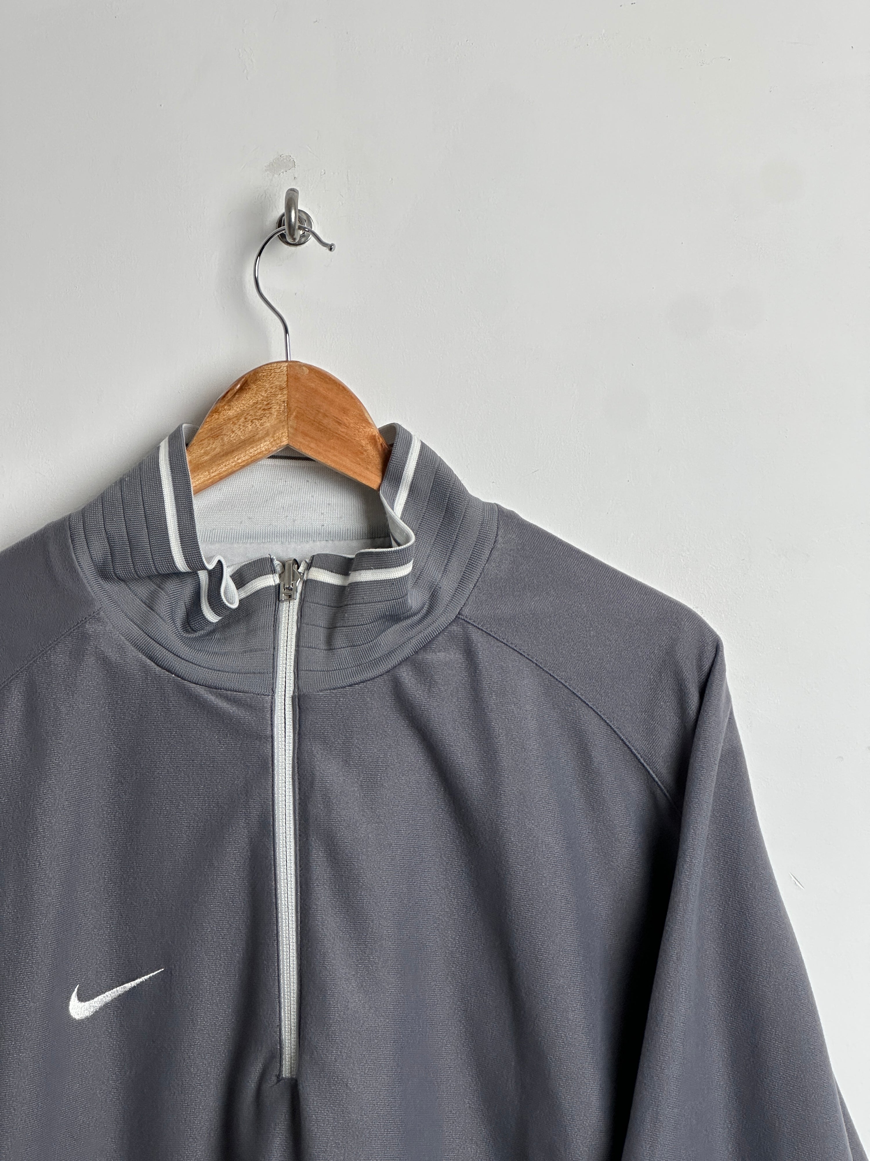 NIKE LONG SLEEVE REVERSIBLE JACKET