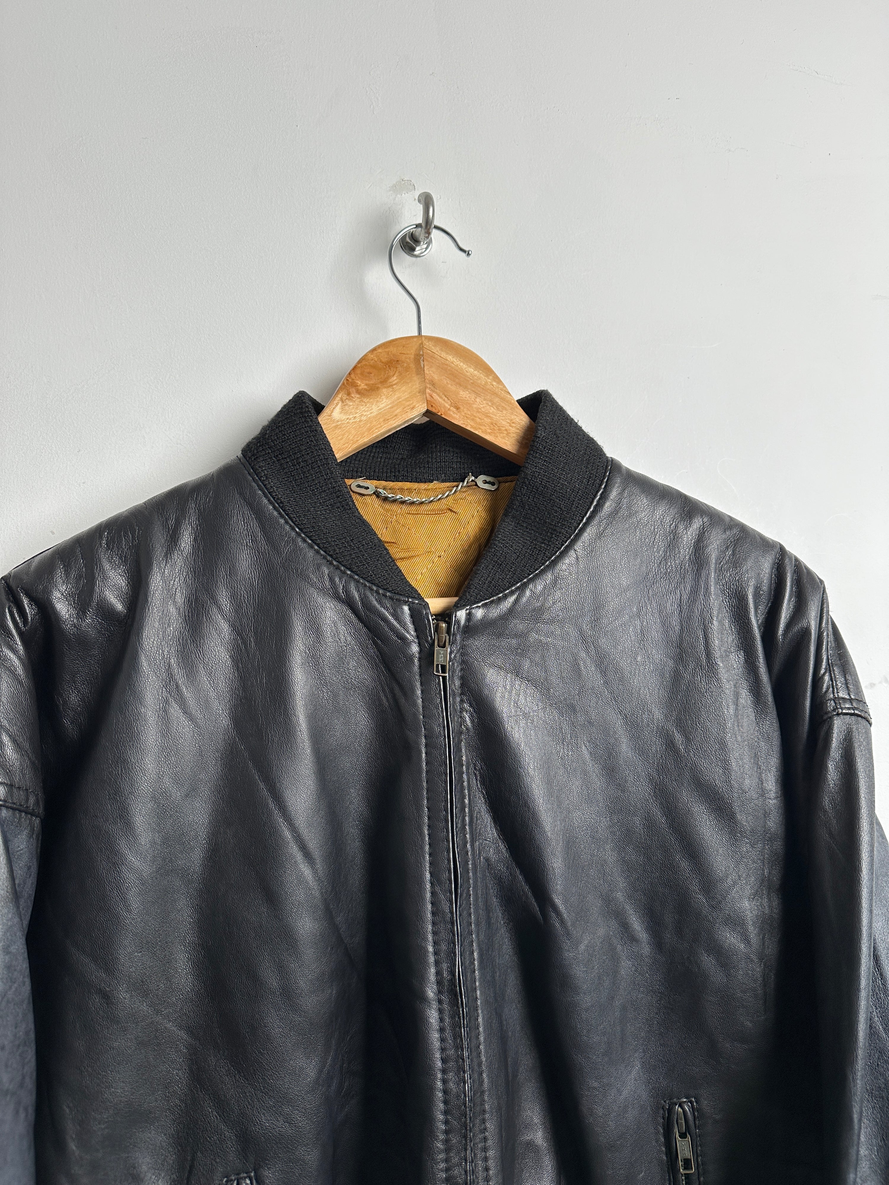 LEATHER BOMBER JACKET