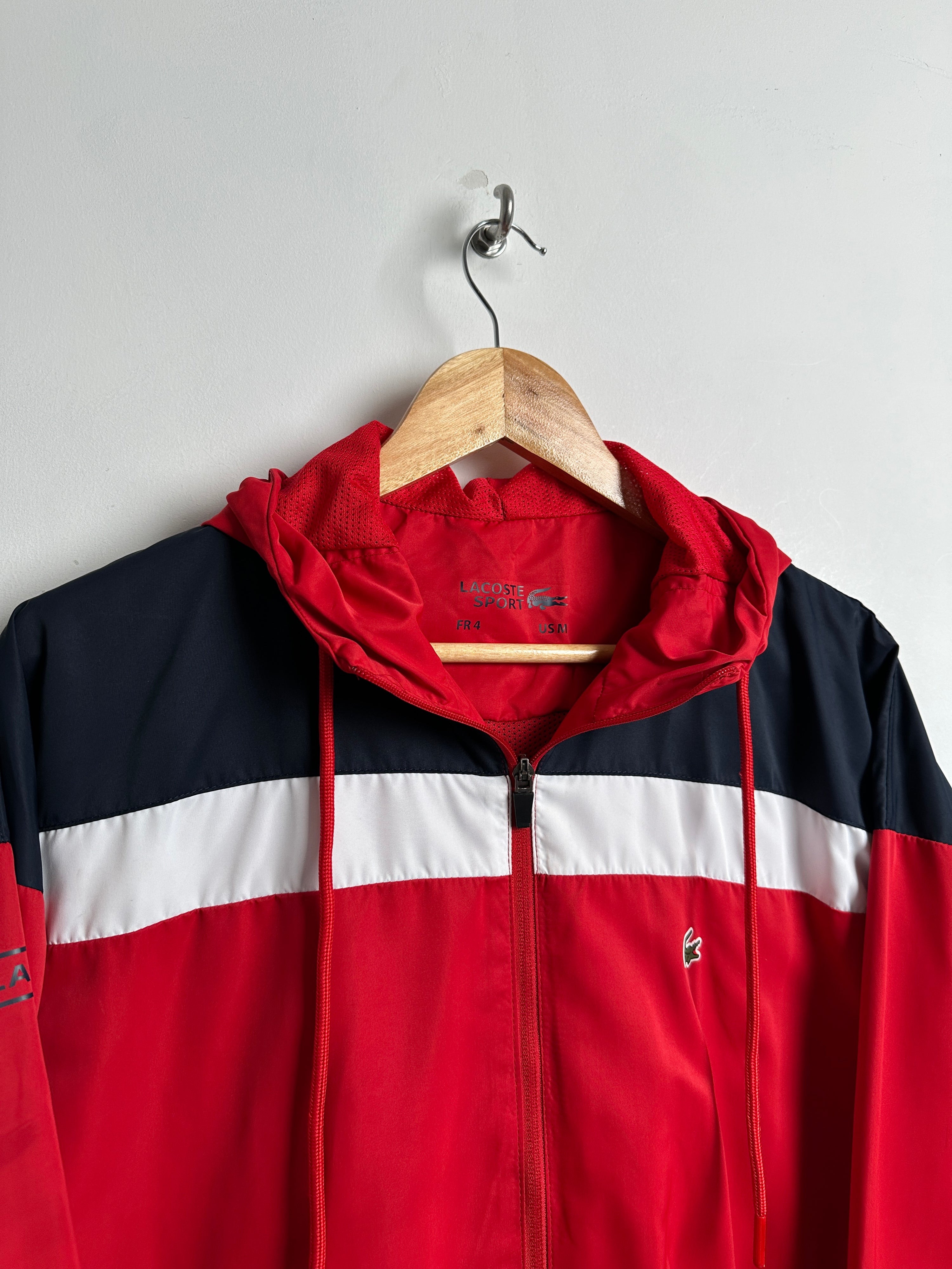 LACOSTE SPORT WINDBREAKER IN RED