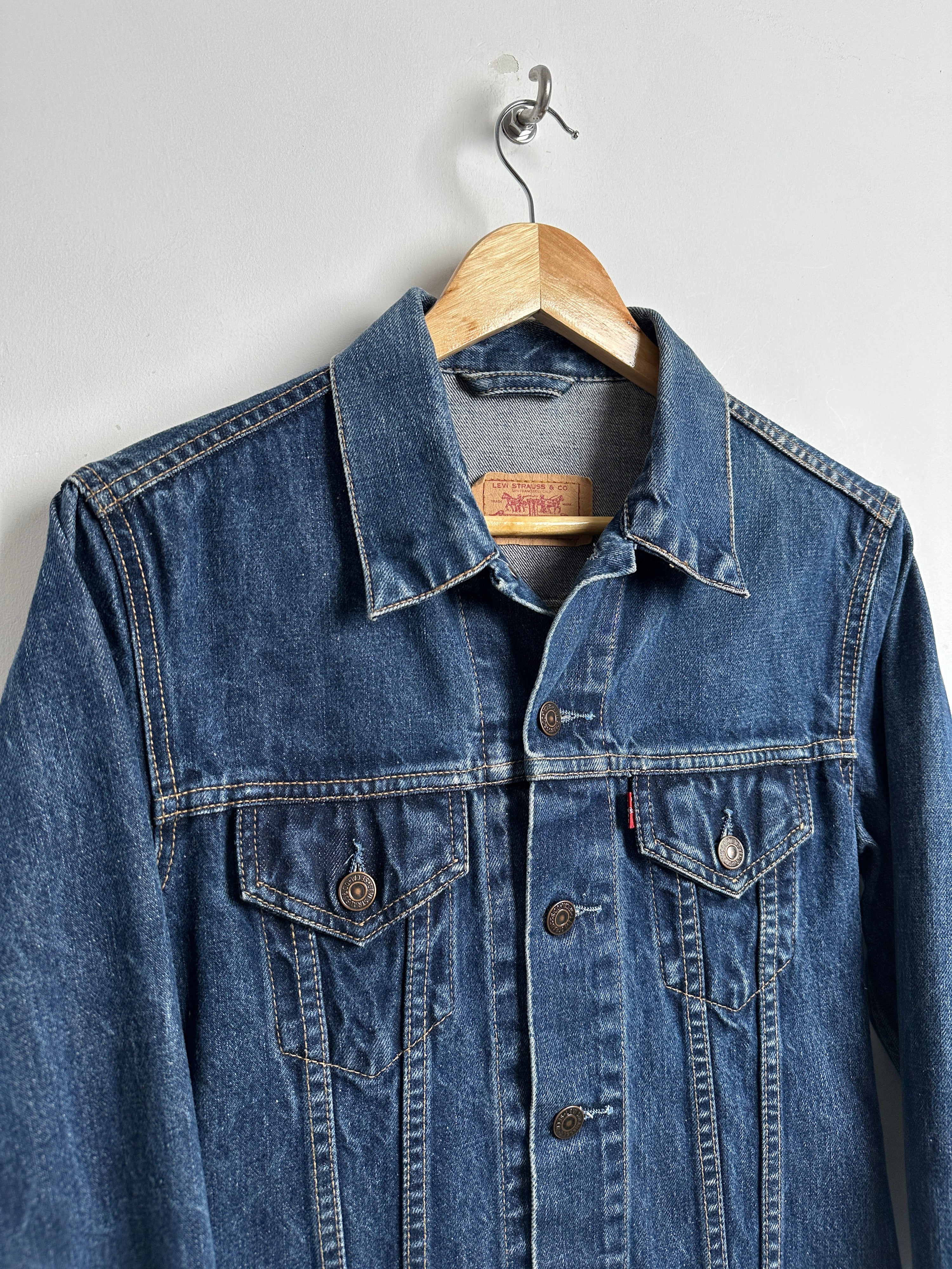 LEVI STRAUSS WOMEN’S DENIM JACKET