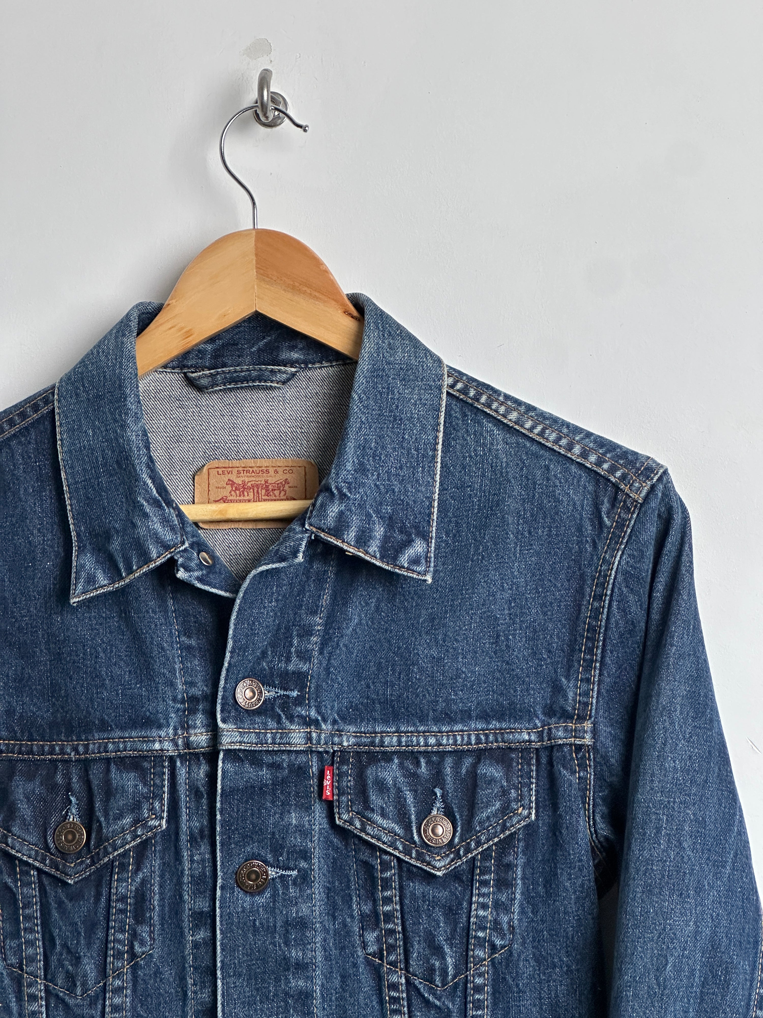 LEVI STRAUSS WOMEN’S DENIM JACKET