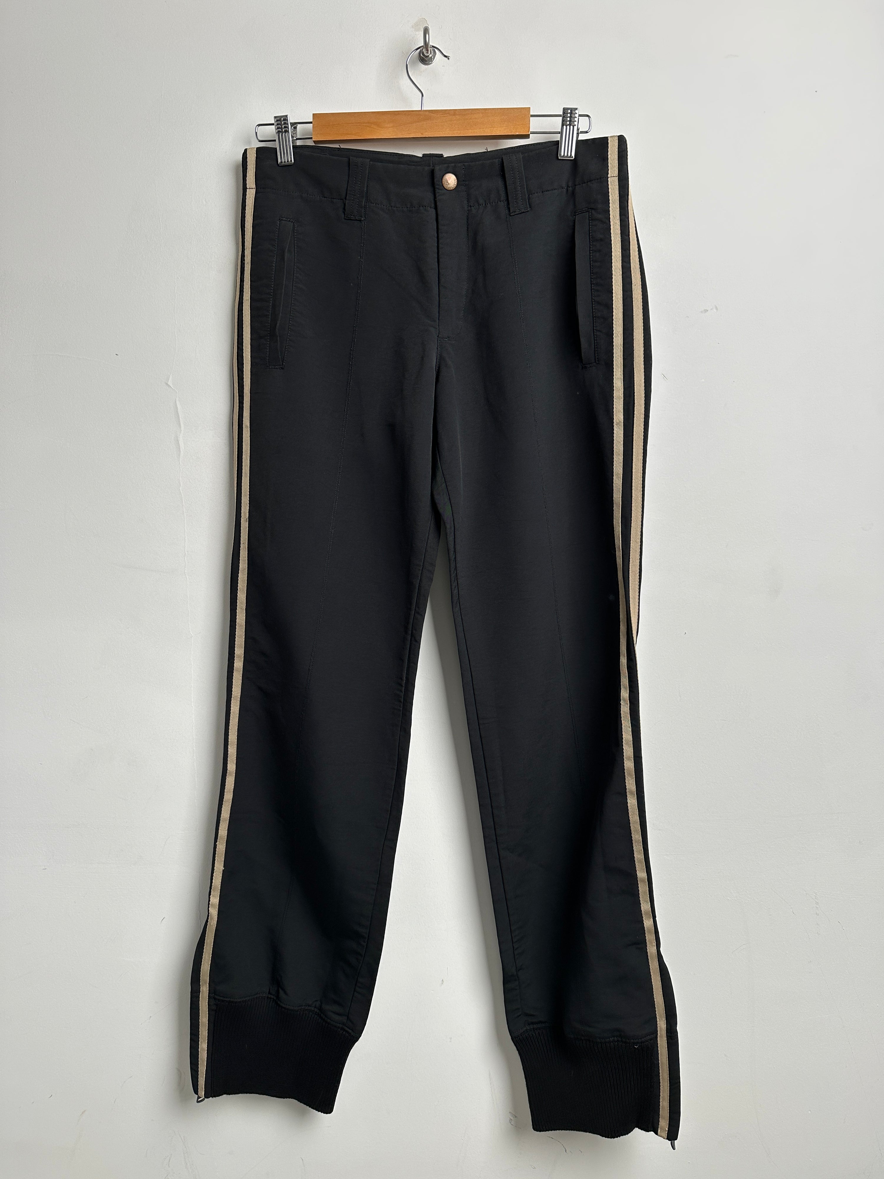 ZU+ELEMENTS pants in black - thrift.mt