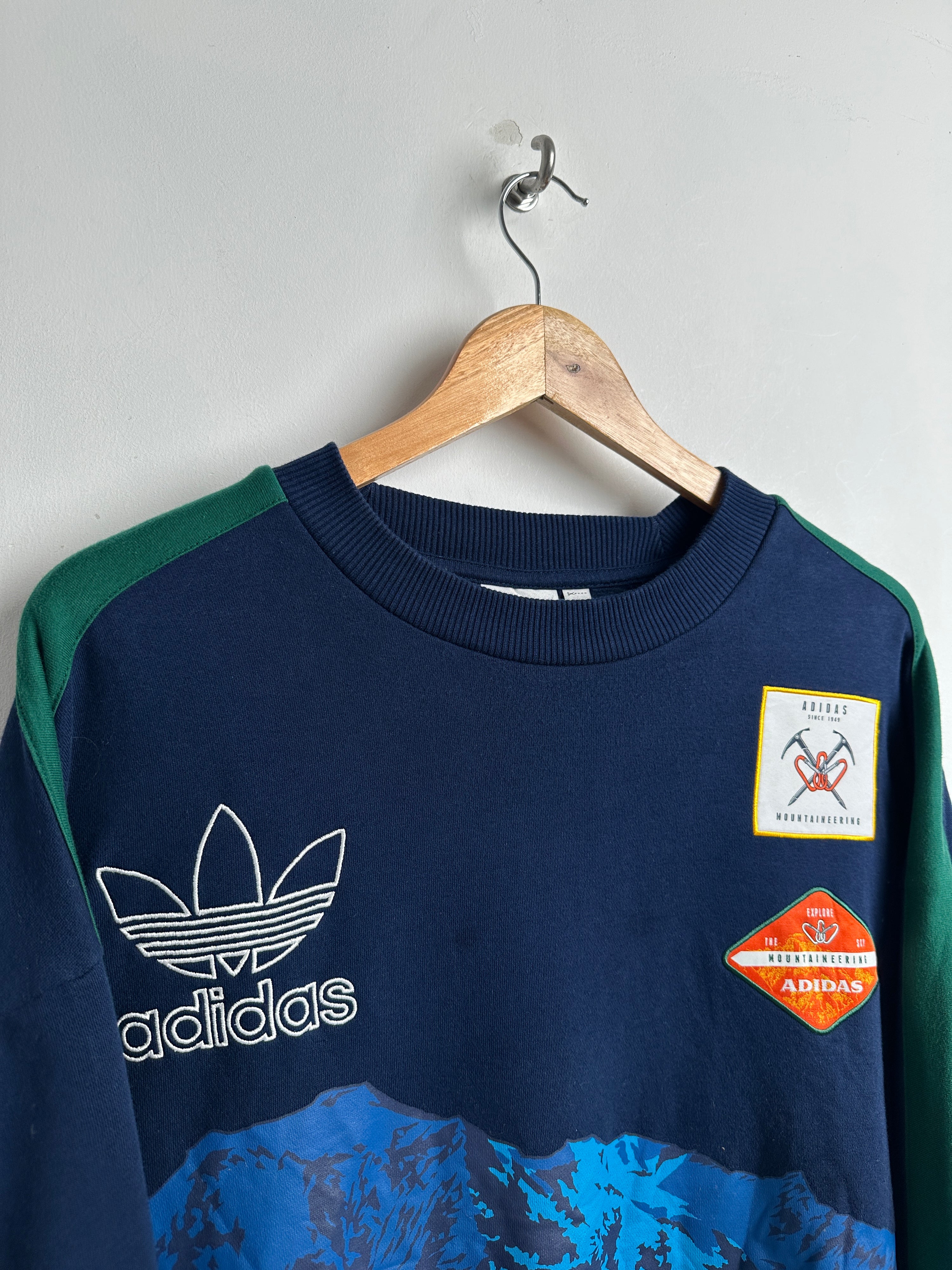 ADIDAS vintage sweater