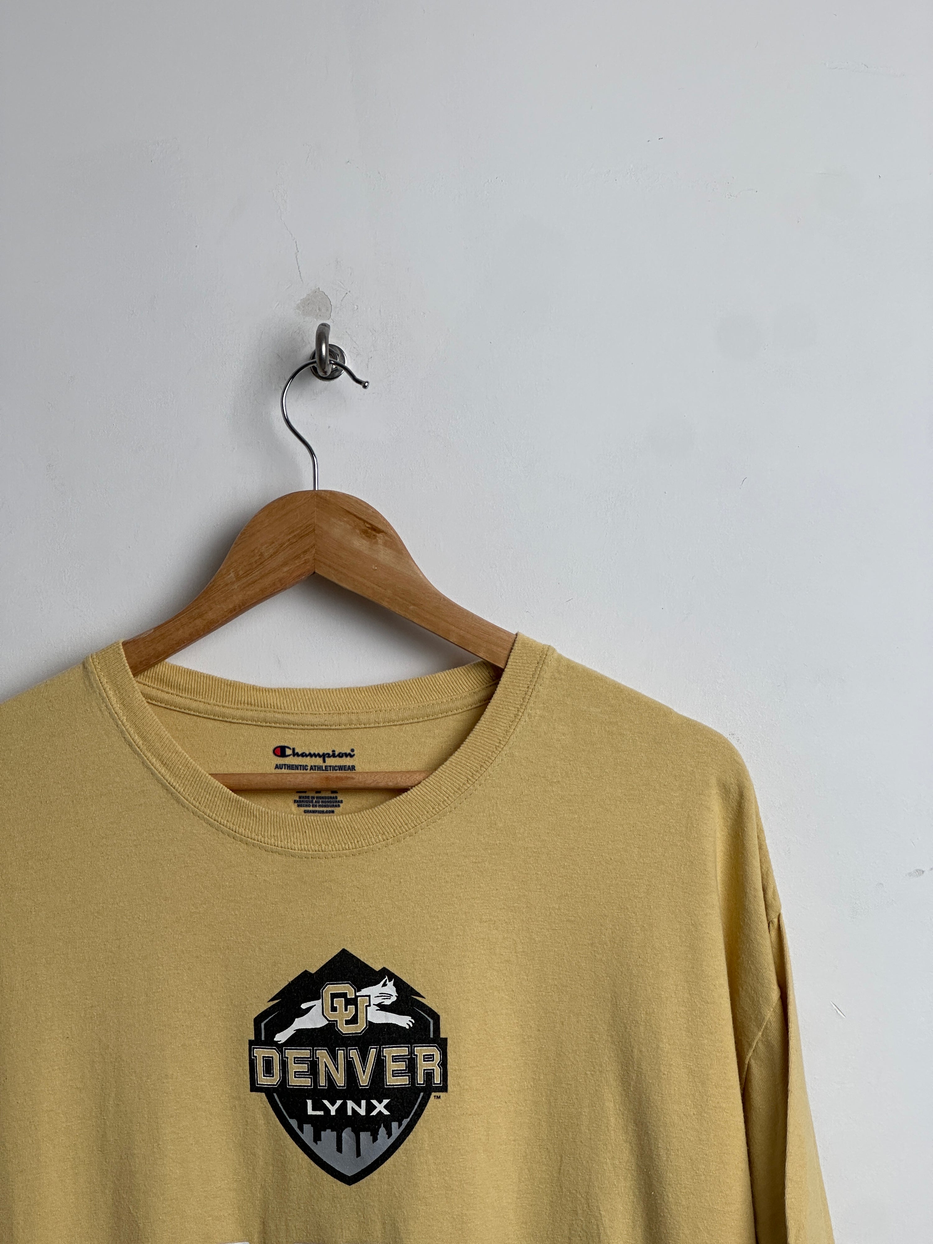 CHAMPION T-shirt in butter yellow - thrift.mt