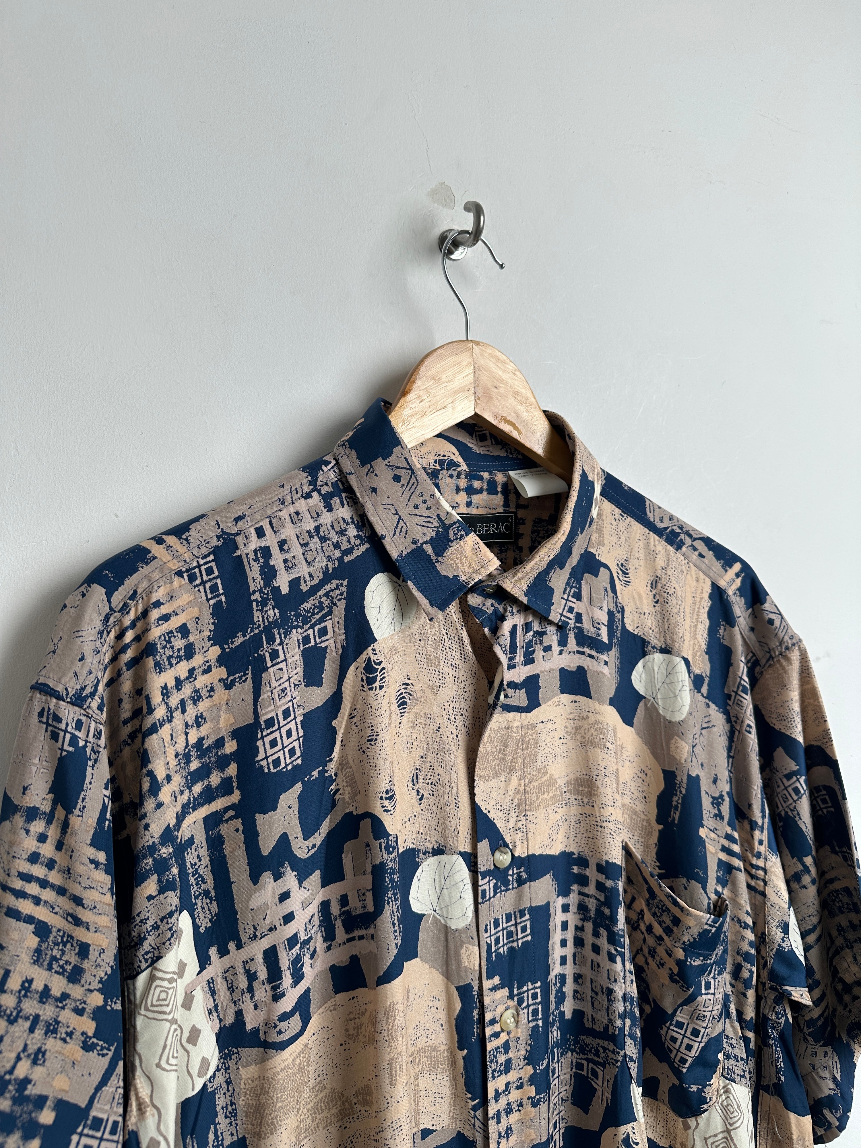 GUY DE BERAC short sleeve shirt with blue patterns