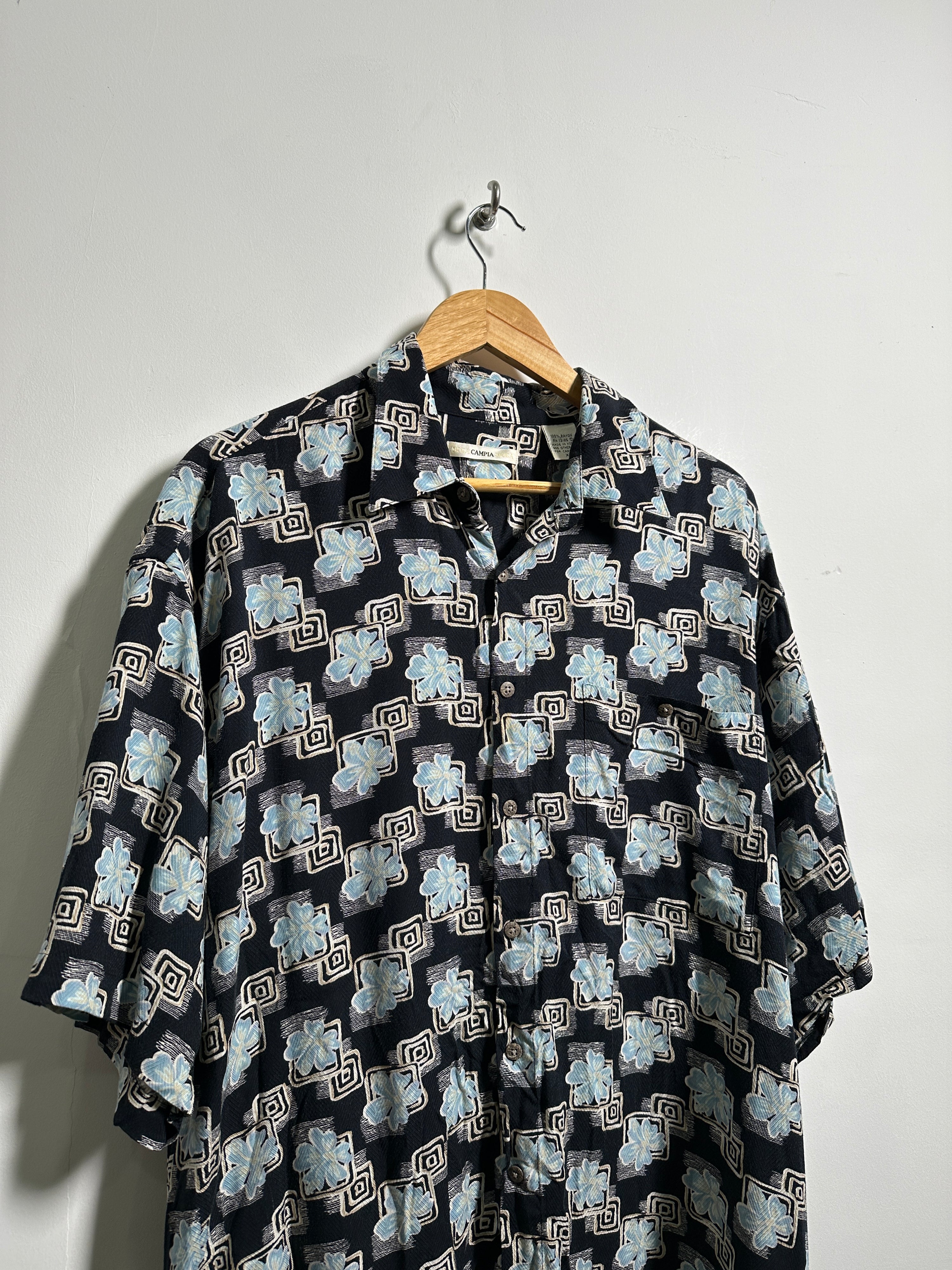 Campia vintage short-sleeve 100% rayon shirt in blue with flowers