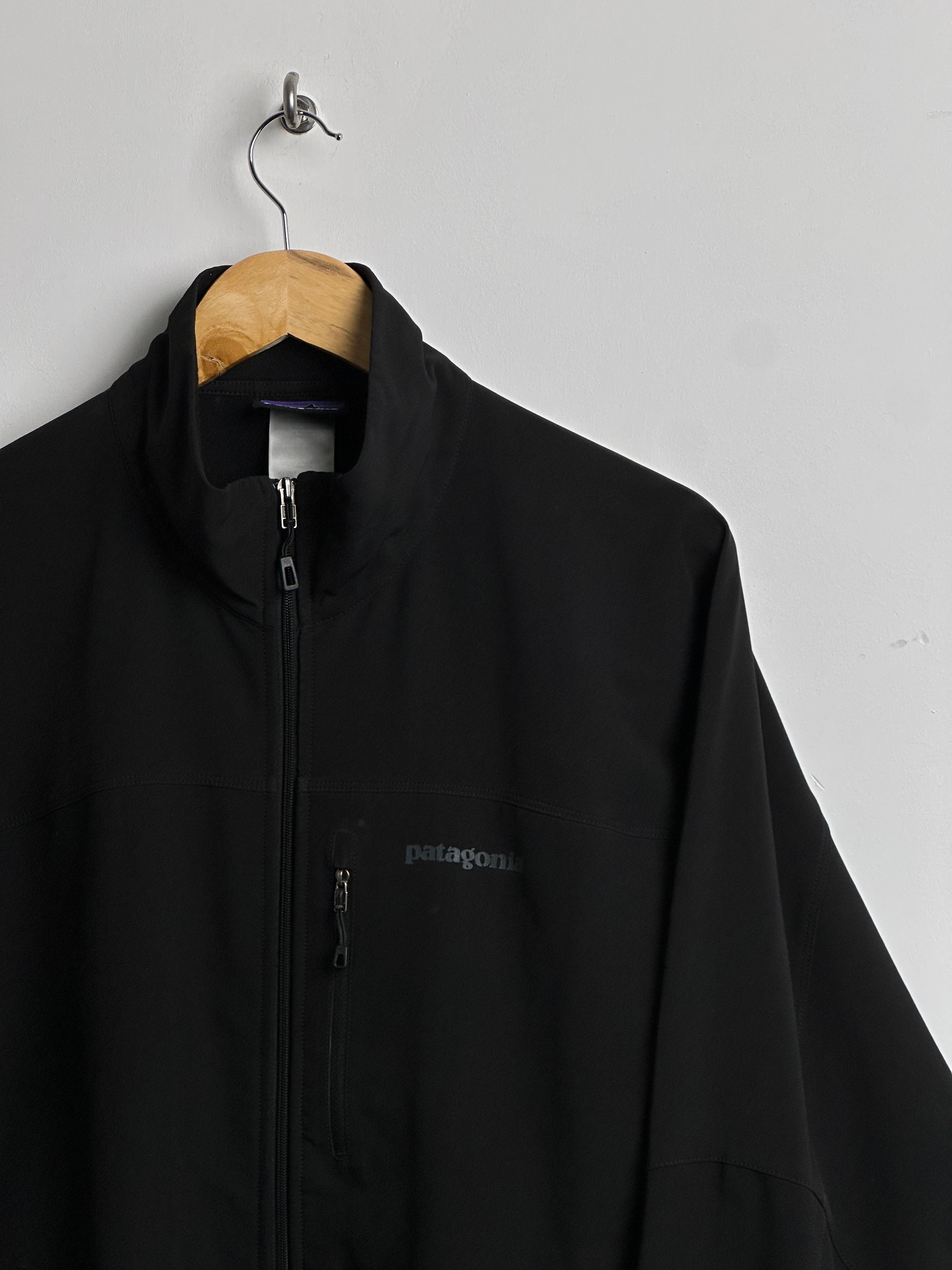 PATAGONIA Softshell water proof zip up in black